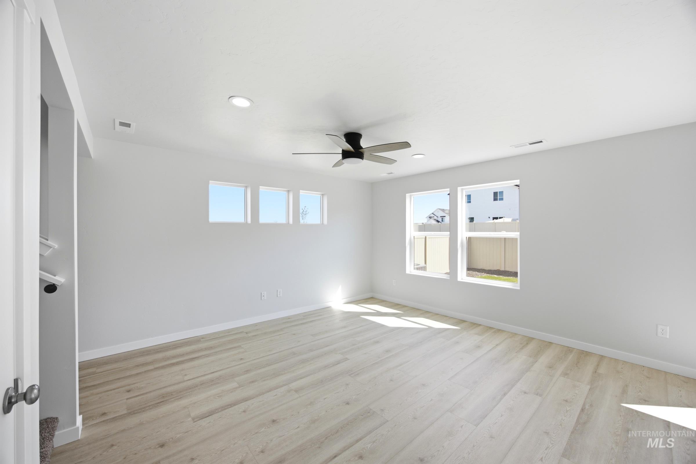 10781 Greensboro St Property Photo 7