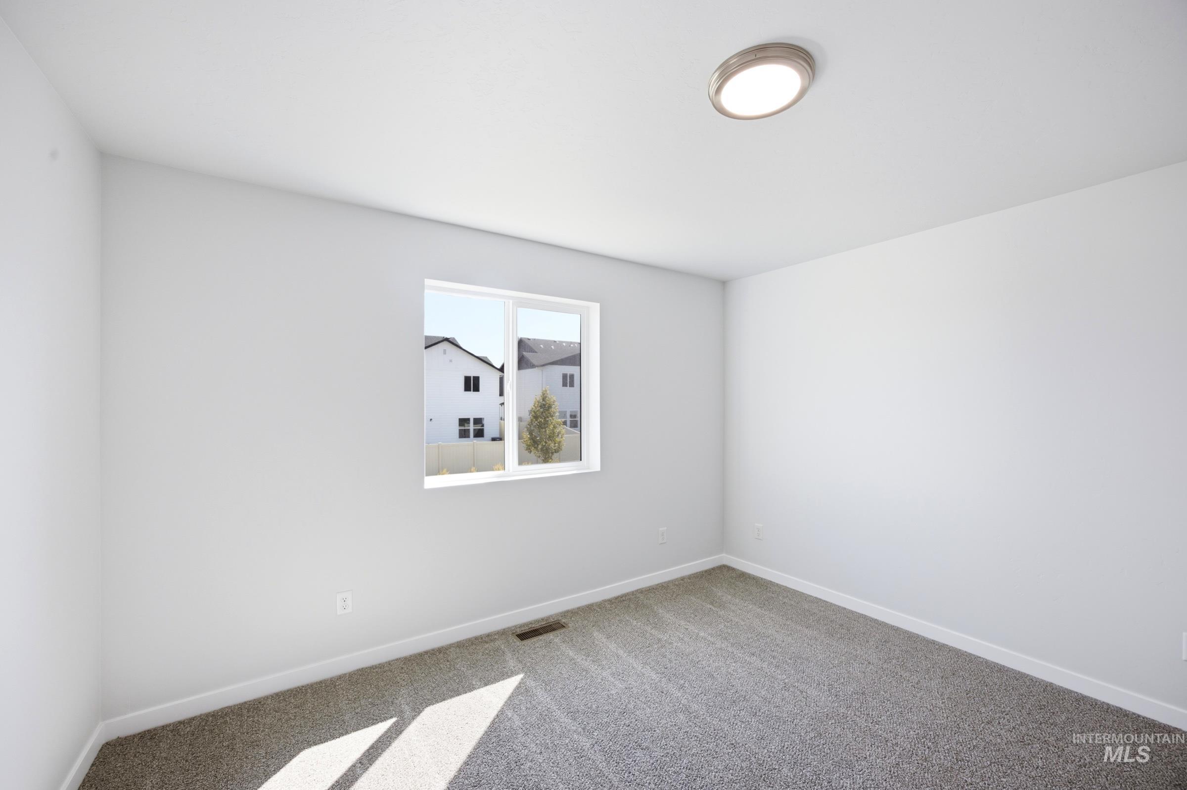 10781 Greensboro St Property Photo 12
