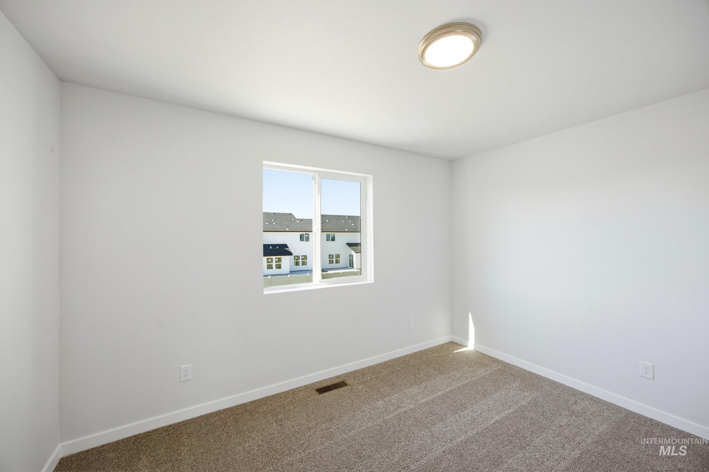 10781 Greensboro St Property Photo 14