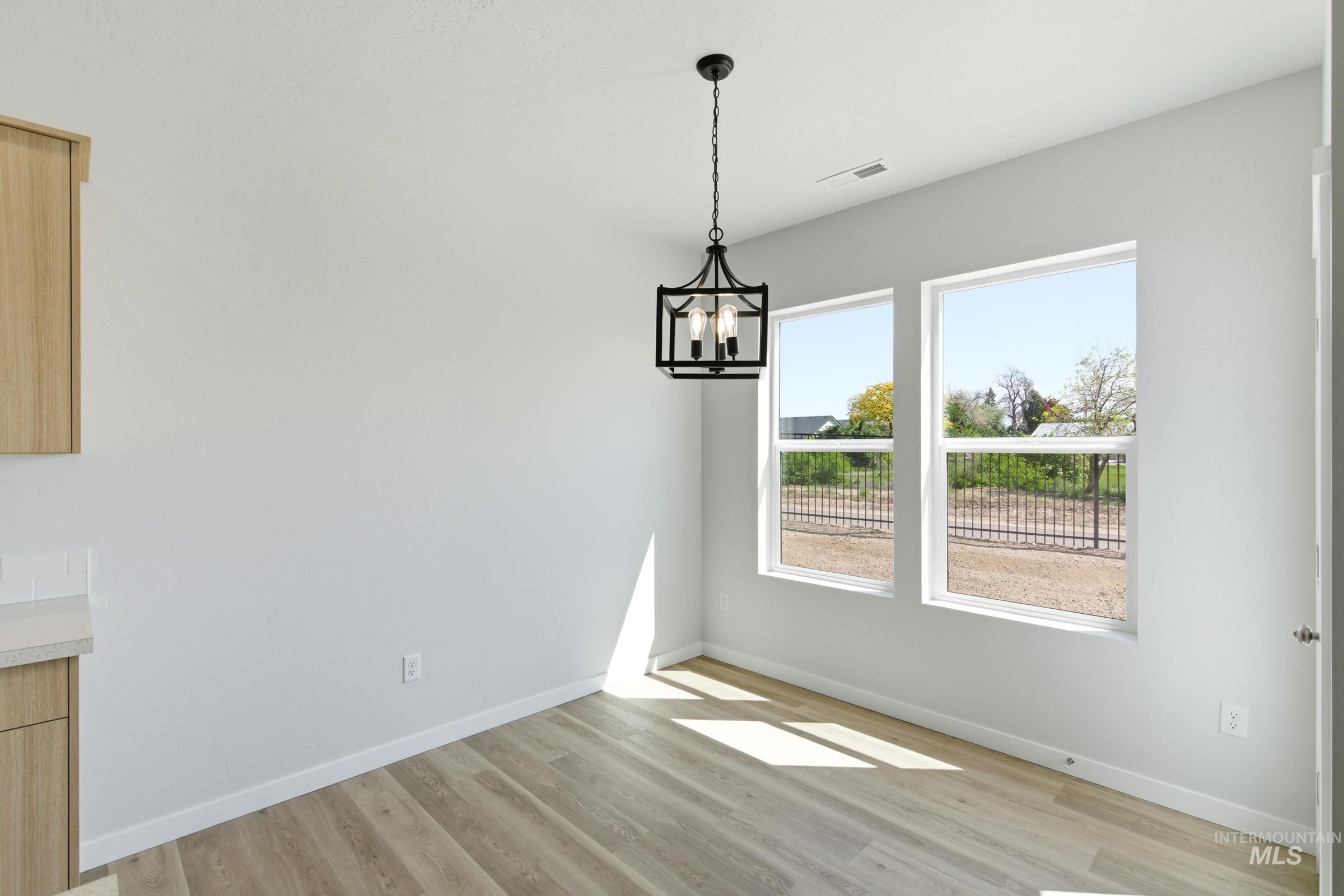 1709 Dyer St Property Photo 7
