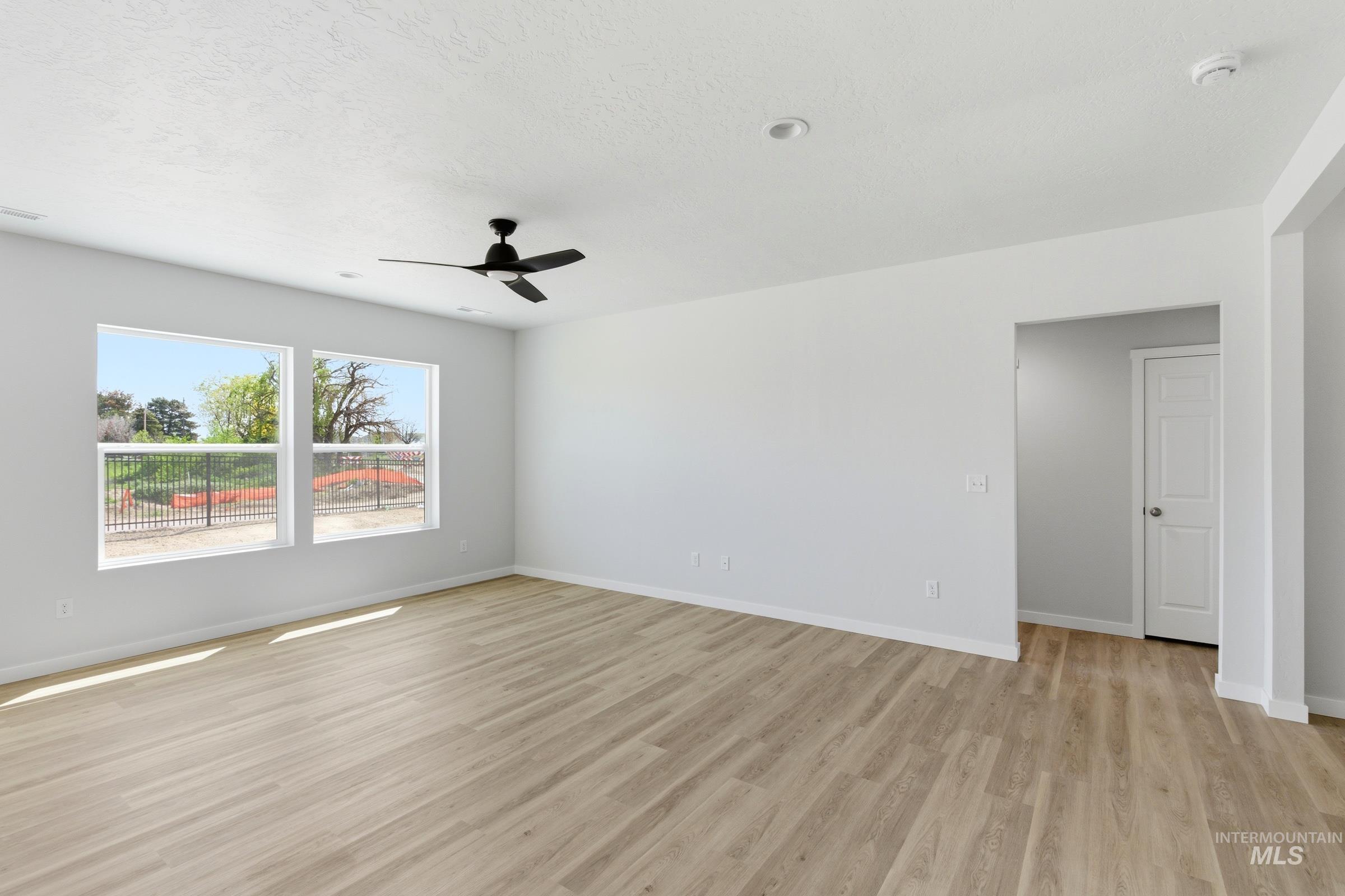 1709 Dyer St Property Photo 10