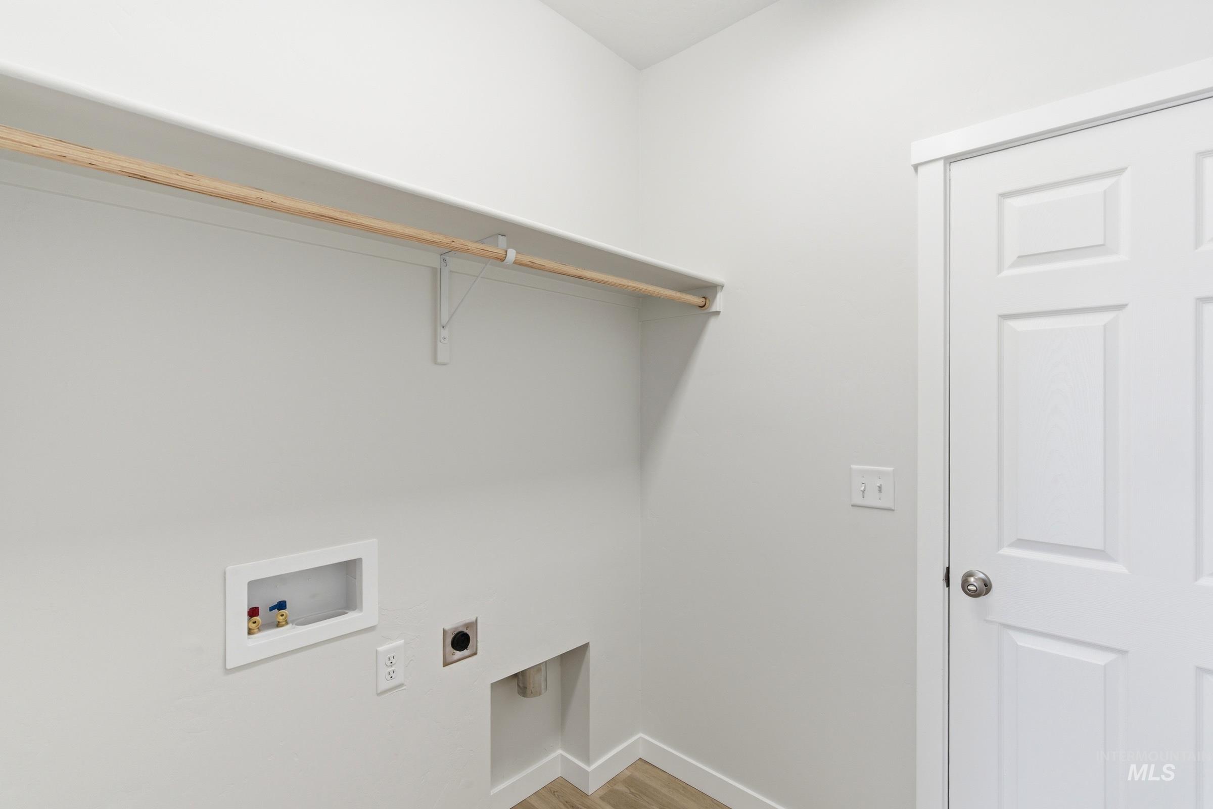 1709 Dyer St Property Photo 20