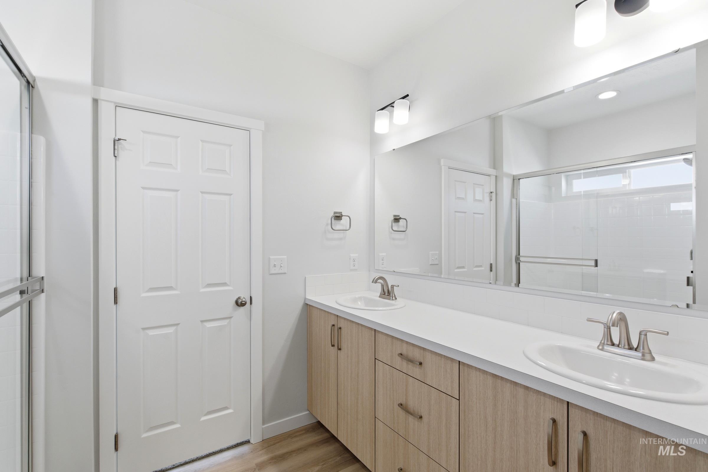 1709 Dyer St Property Photo 26