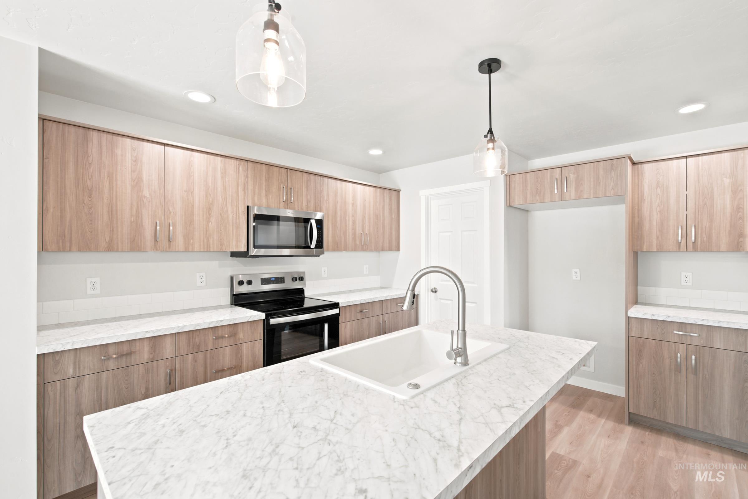 3177 W Animas Creek Dr Property Photo 4