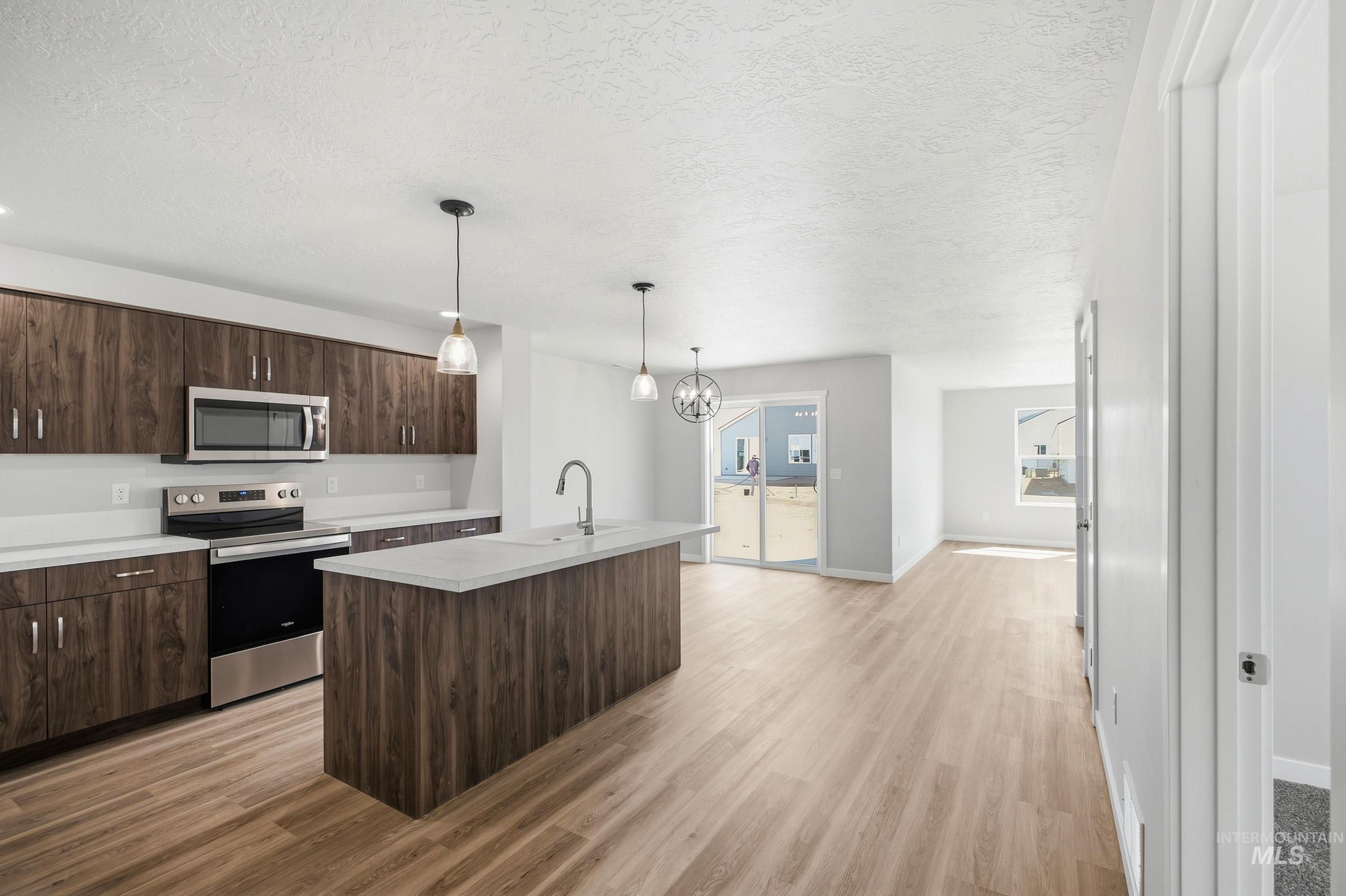 3177 W Animas Creek Dr Property Photo 4
