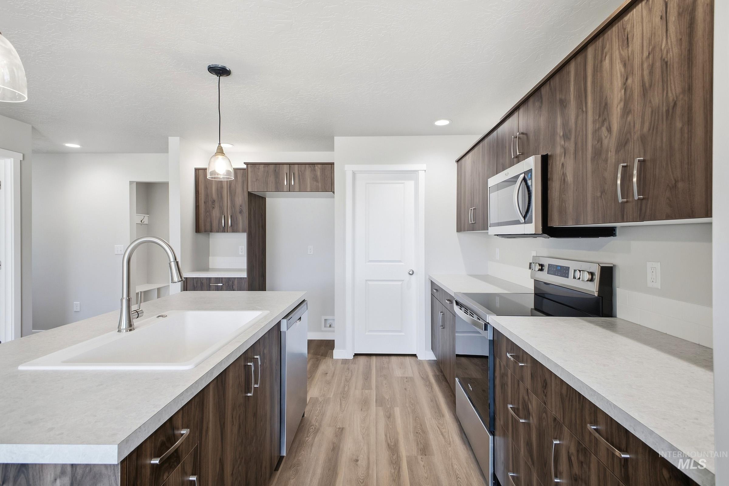 3177 W Animas Creek Dr Property Photo 6