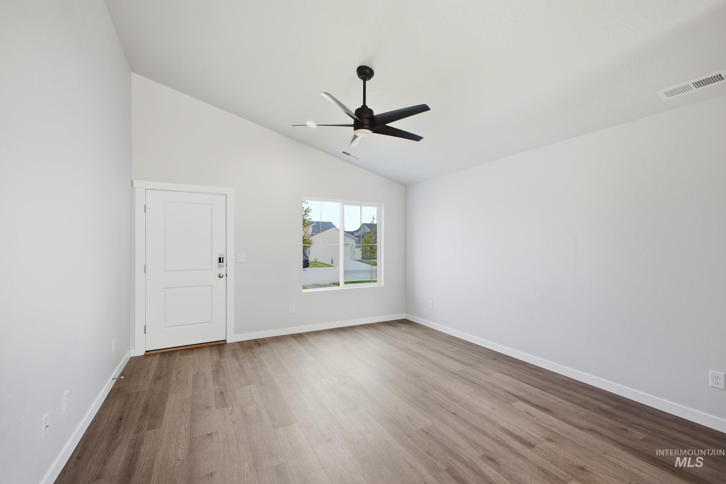 2381 W Red Jasper Dr Property Photo 2