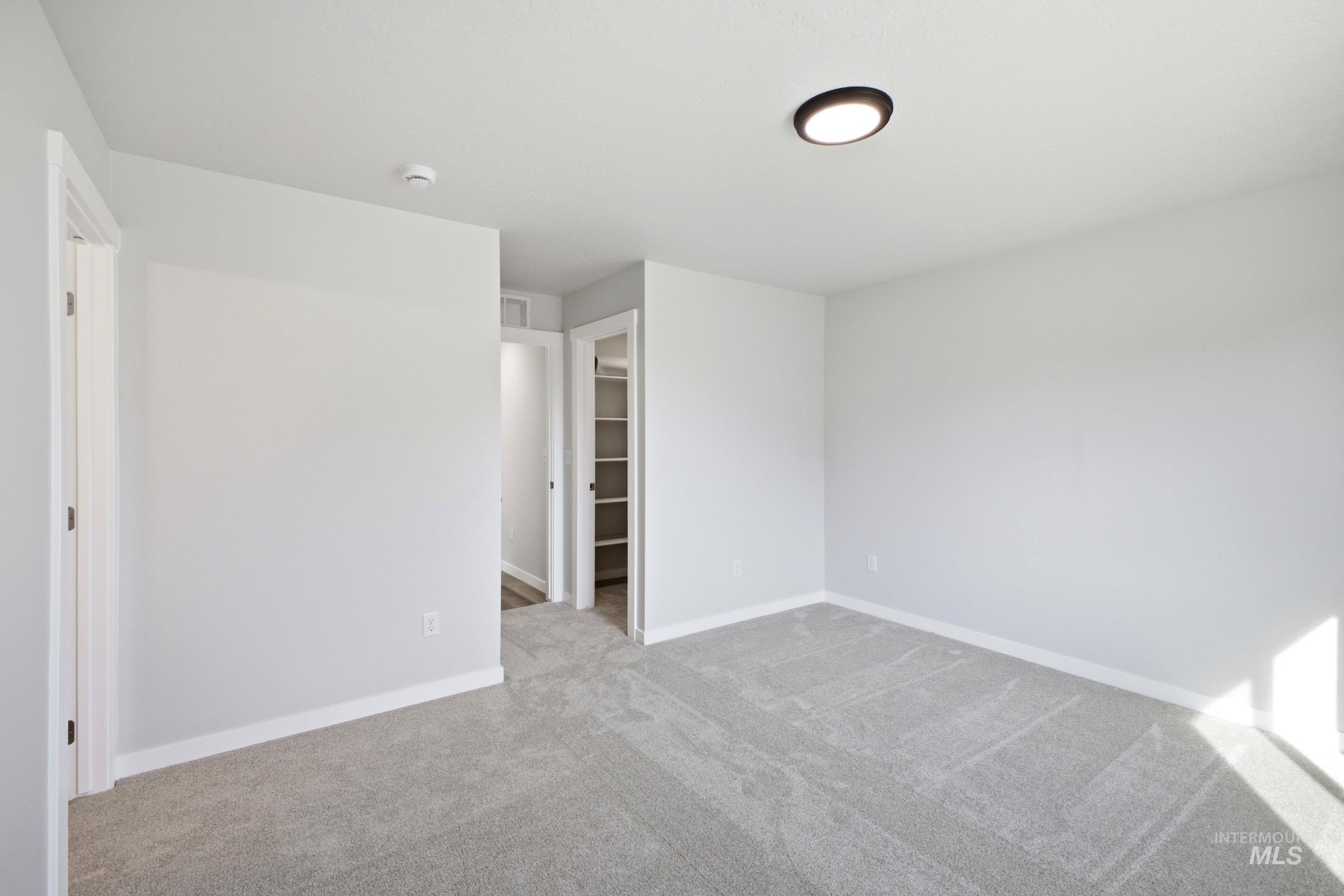 2550 W Tar Sands Dr Property Photo 14