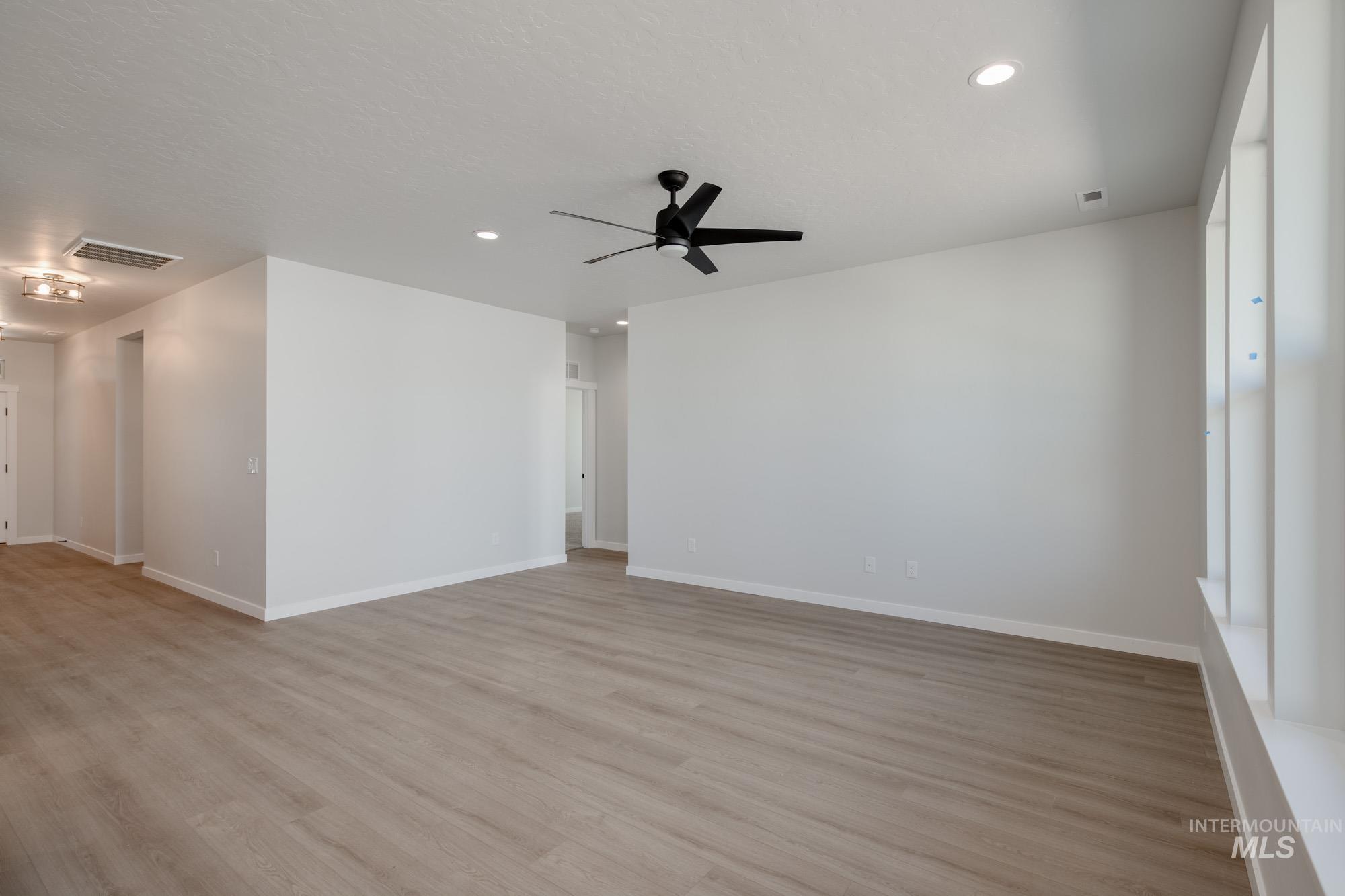 2501 W Tar Sands Dr Property Photo 11