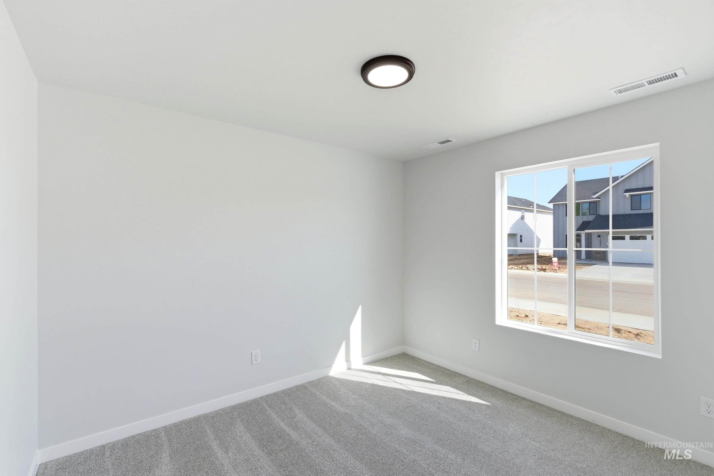 1314 N Coltsfoot Ave Property Photo 13