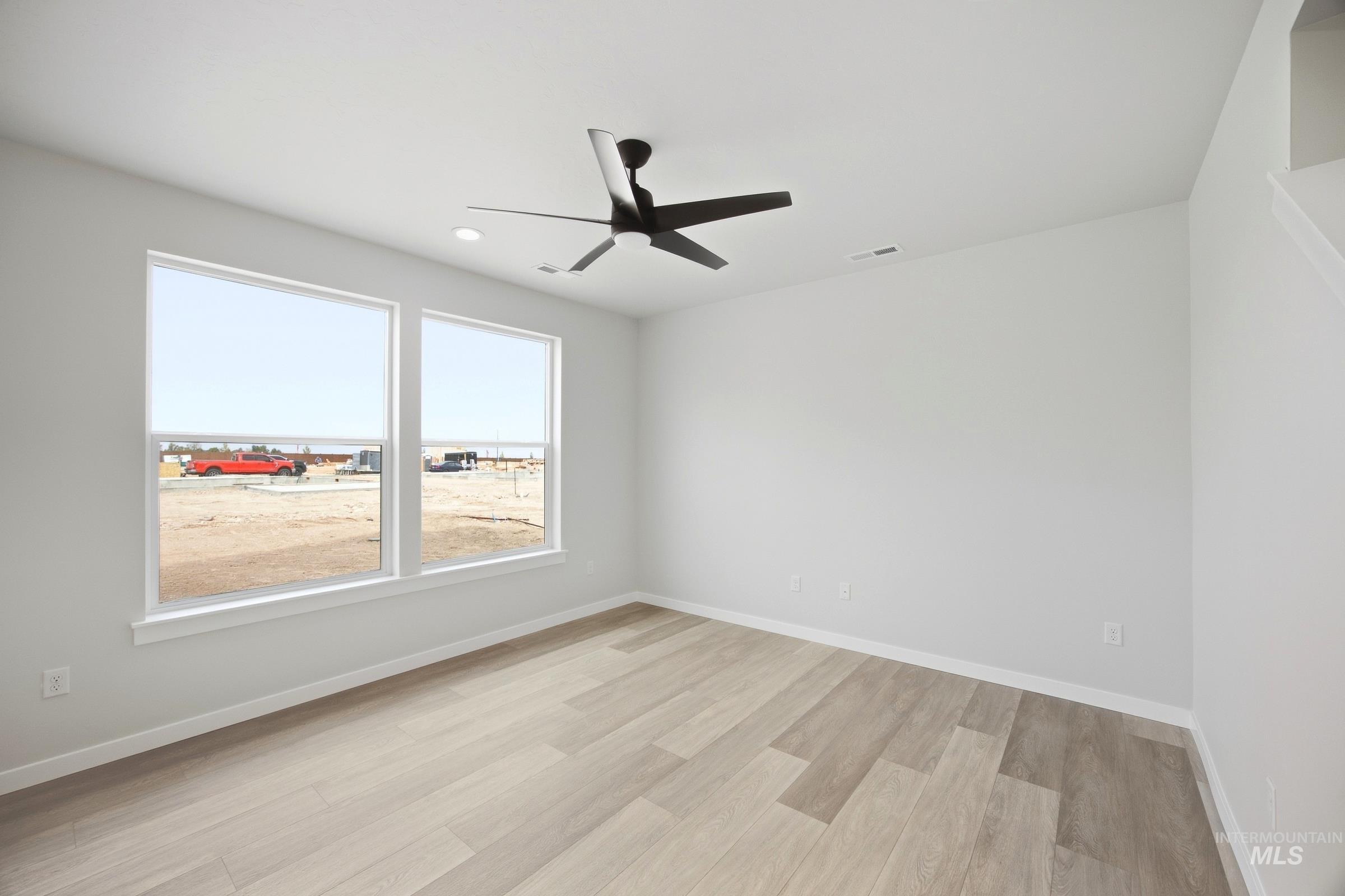 2051 S Summerson Way Property Photo 6
