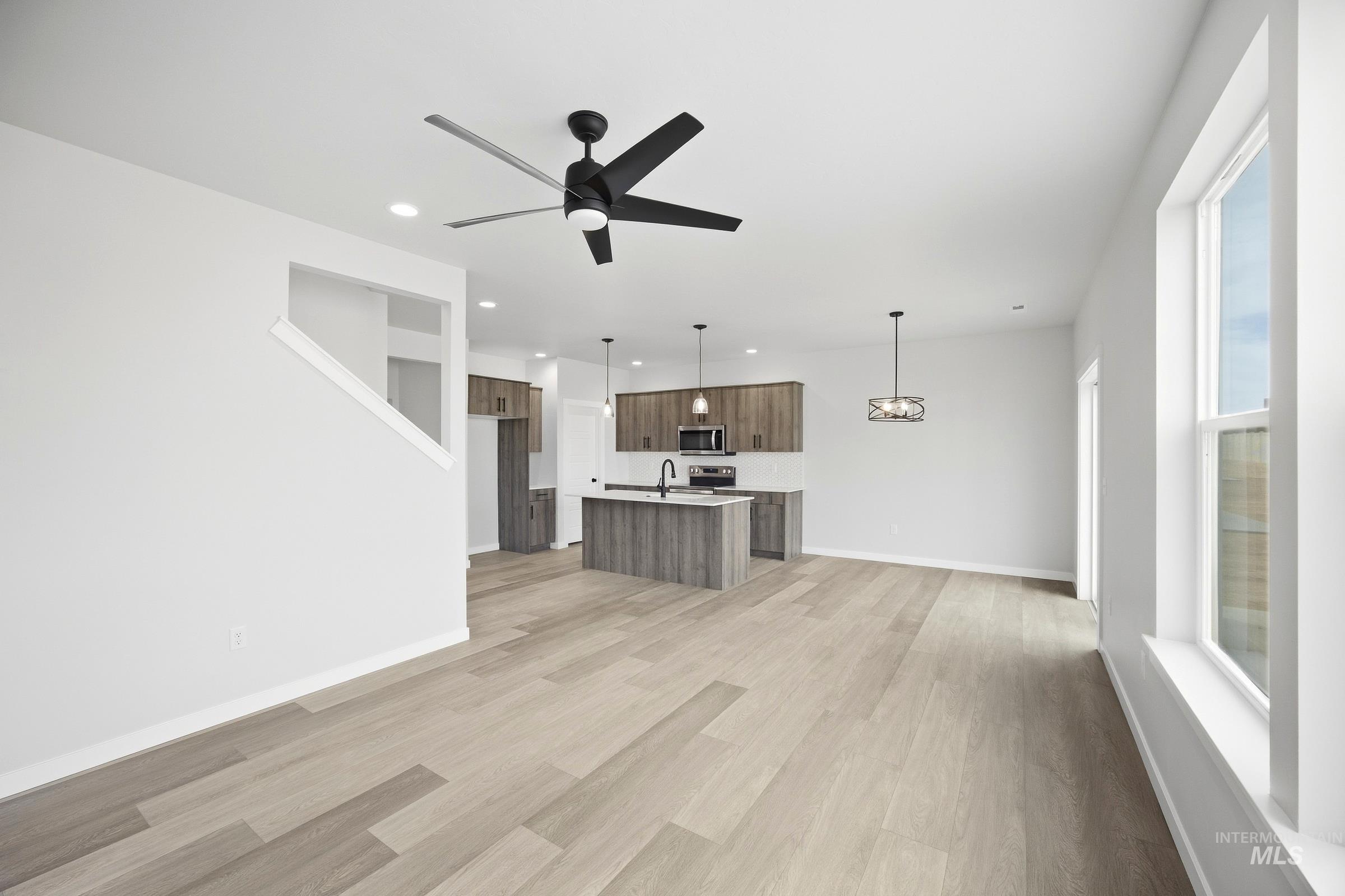 2051 S Summerson Way Property Photo 8