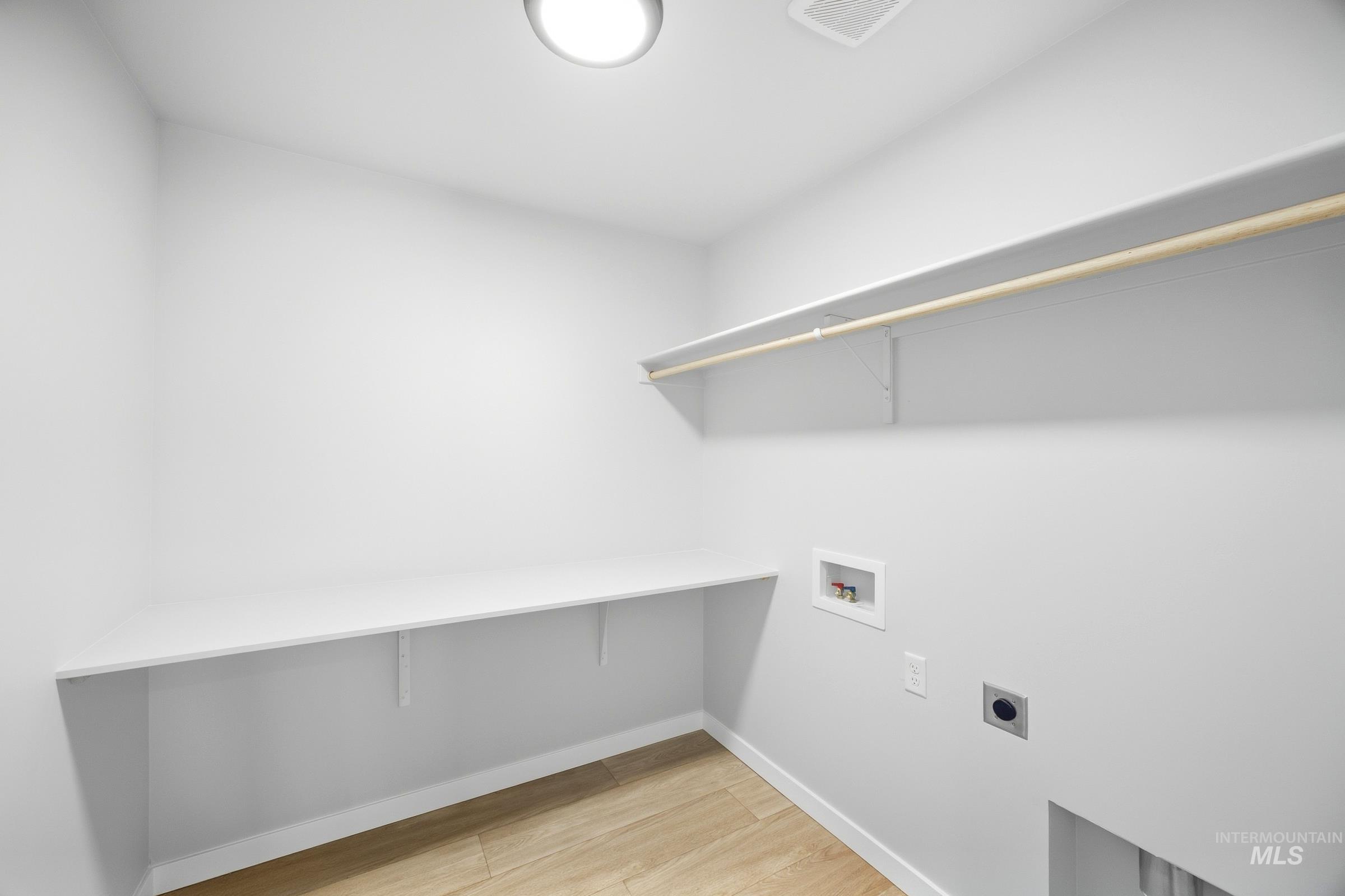 2051 S Summerson Way Property Photo 15