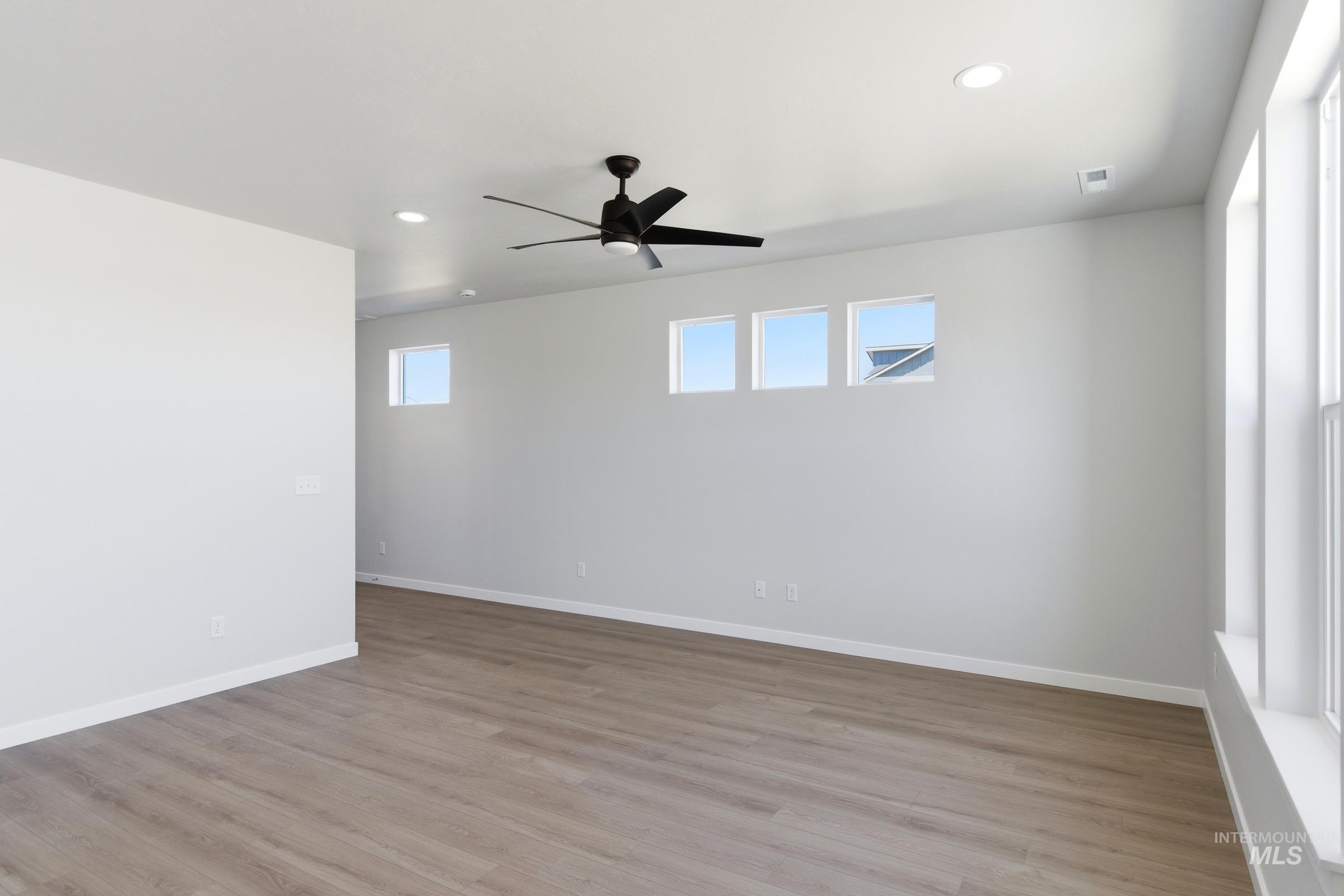 2063 S Summerson Way Property Photo 9