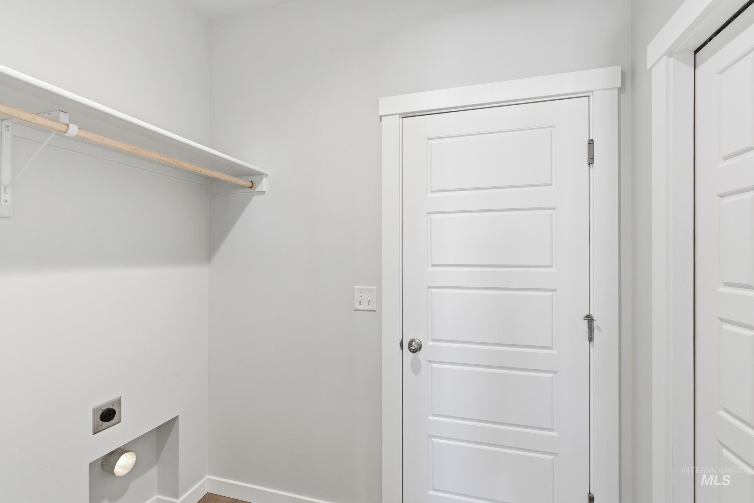 2063 S Summerson Way Property Photo 12