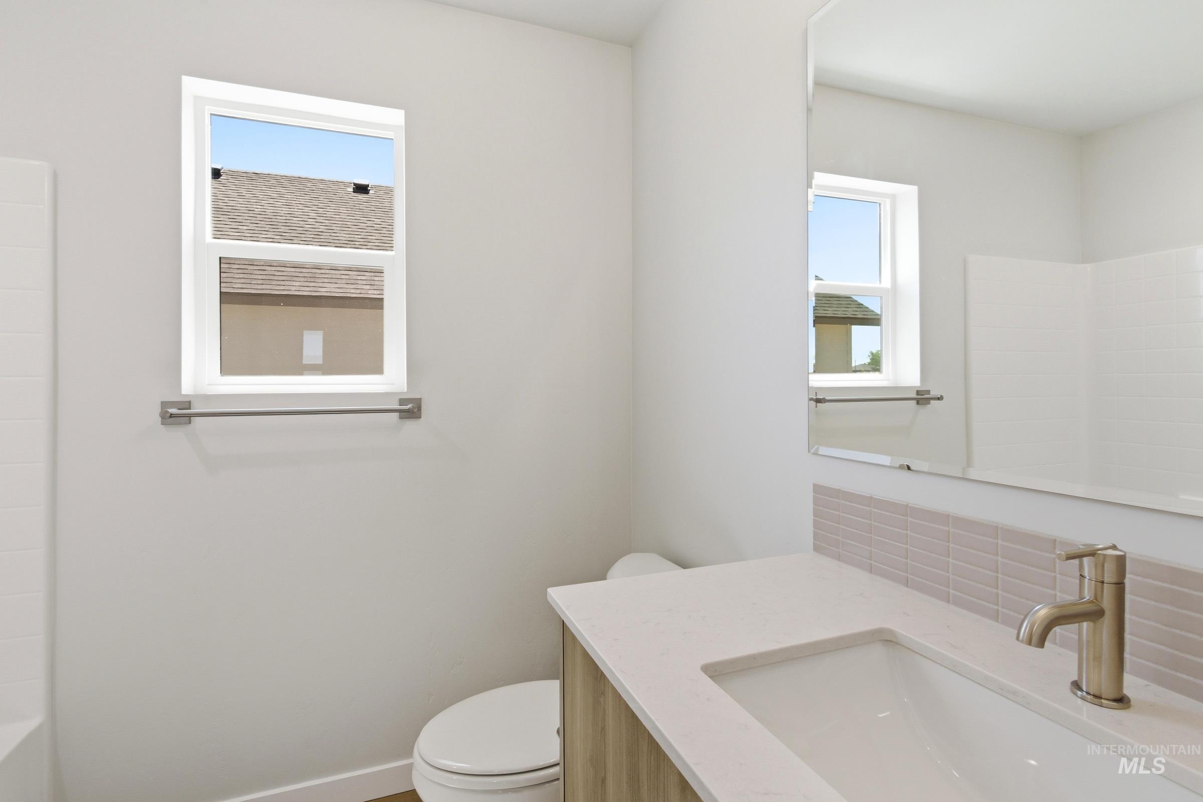 2063 S Summerson Way Property Photo 18
