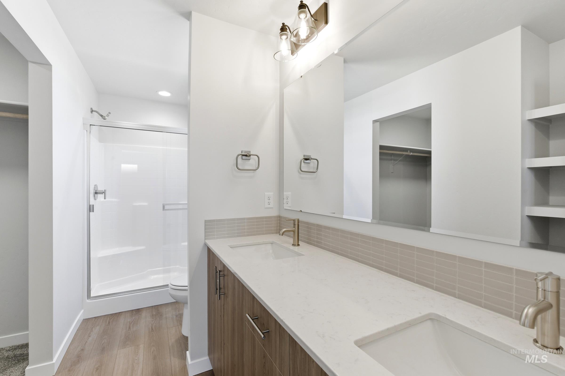 2063 S Summerson Way Property Photo 21
