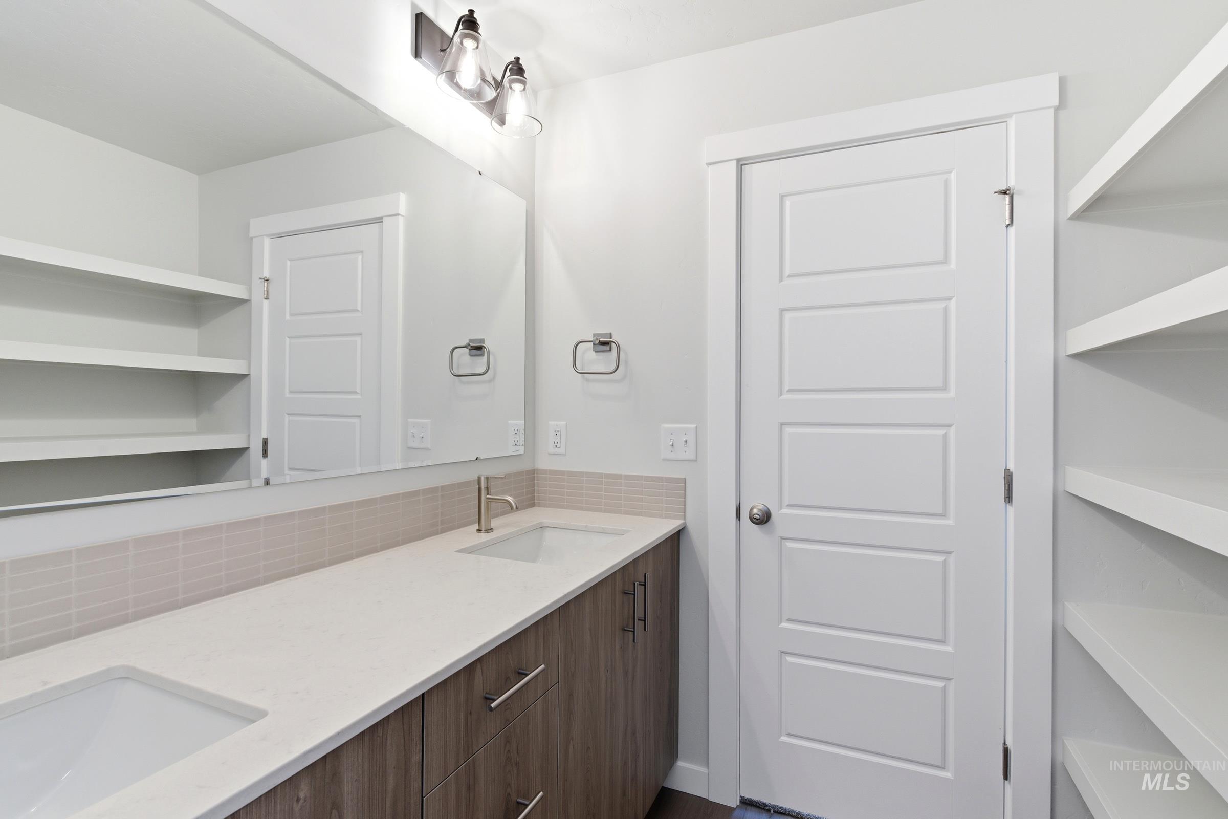 2063 S Summerson Way Property Photo 22