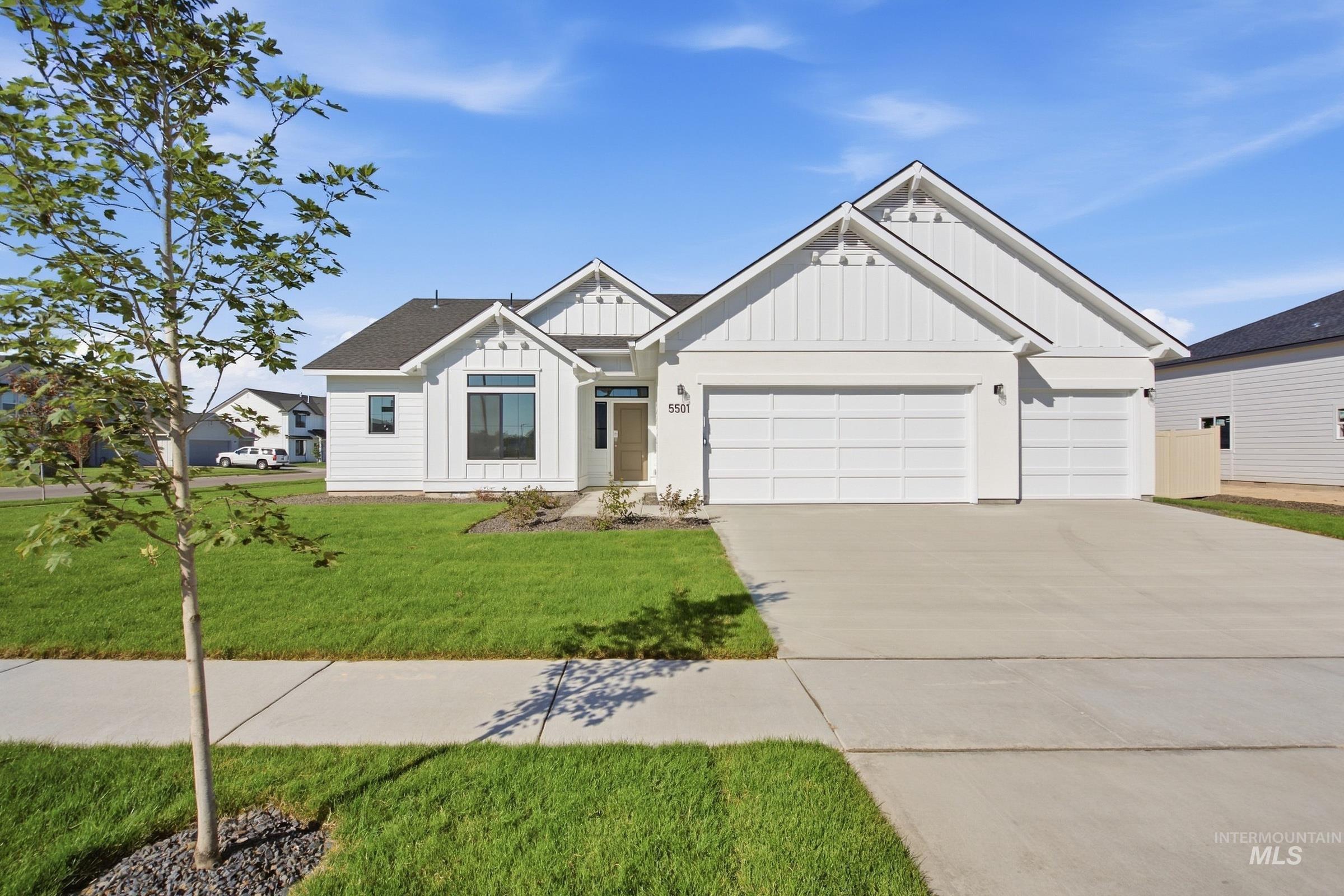 5501 S Edgecomb Way Property Photo 1