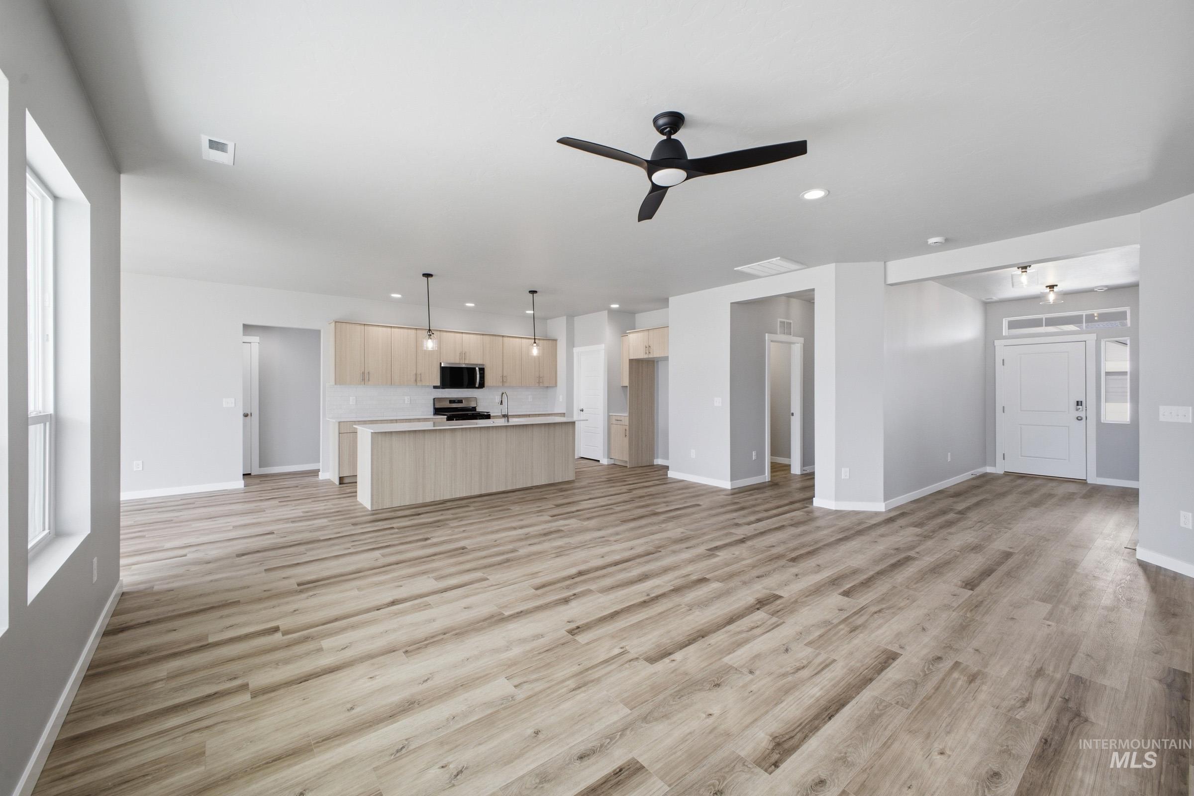 5501 S Edgecomb Way Property Photo 10