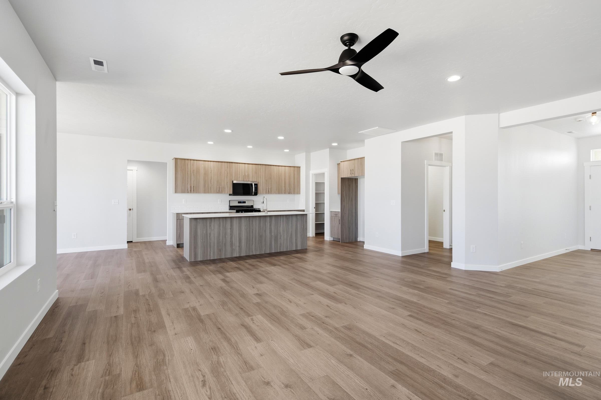 5501 S Edgecomb Way Property Photo 10
