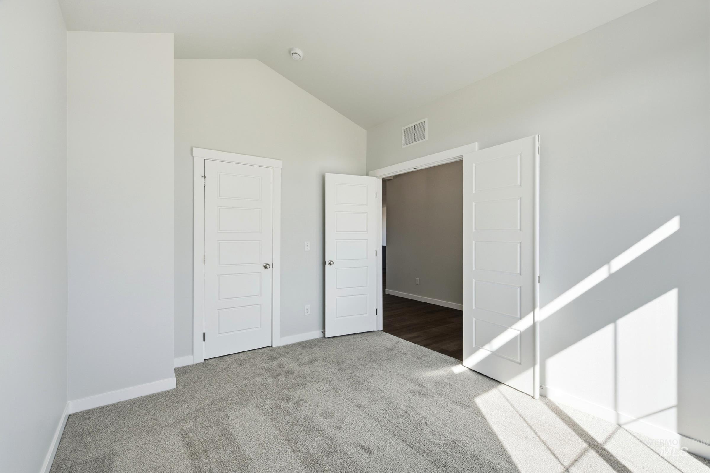 5501 S Edgecomb Way Property Photo 12