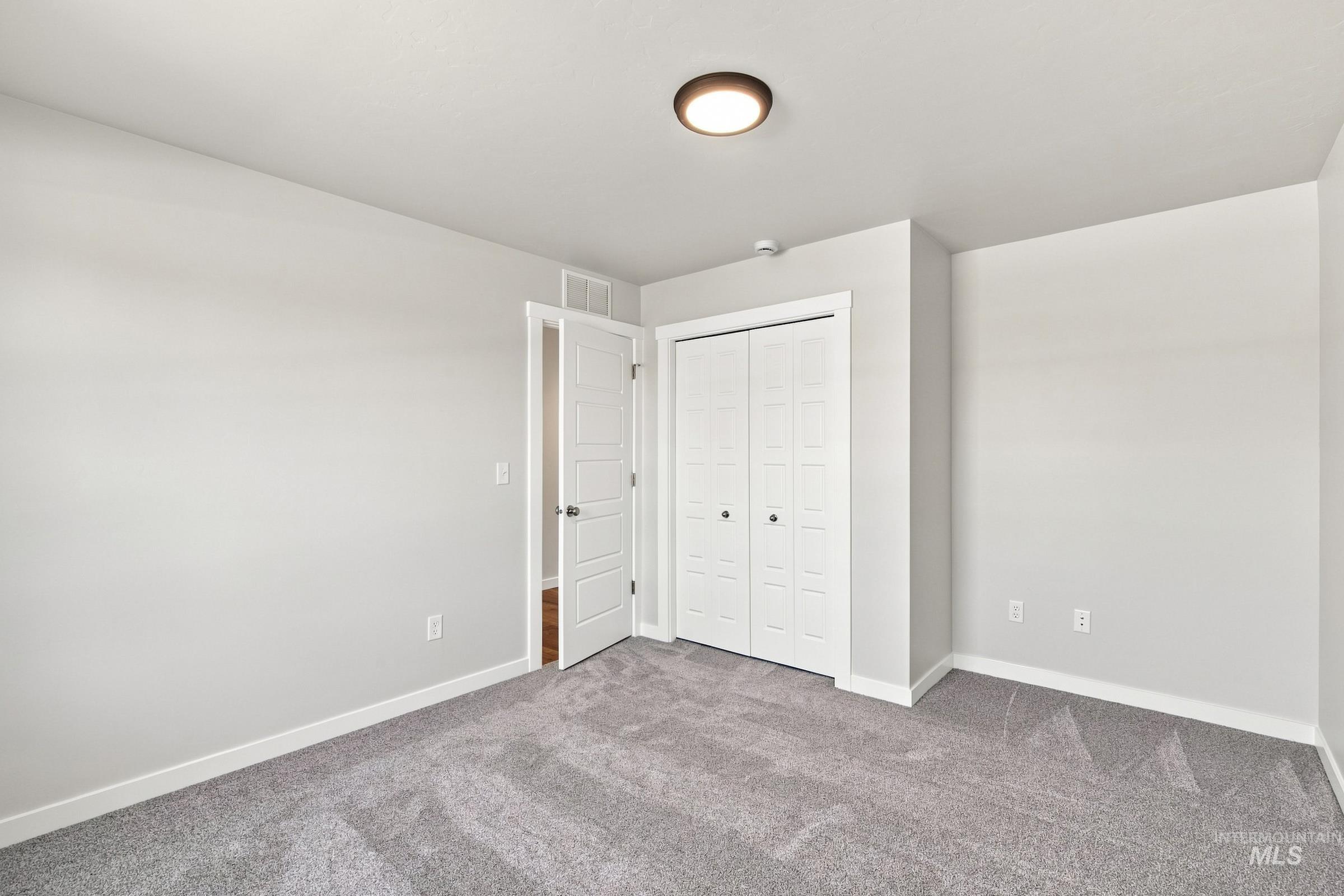 15364 Patriot Ave Property Photo 15