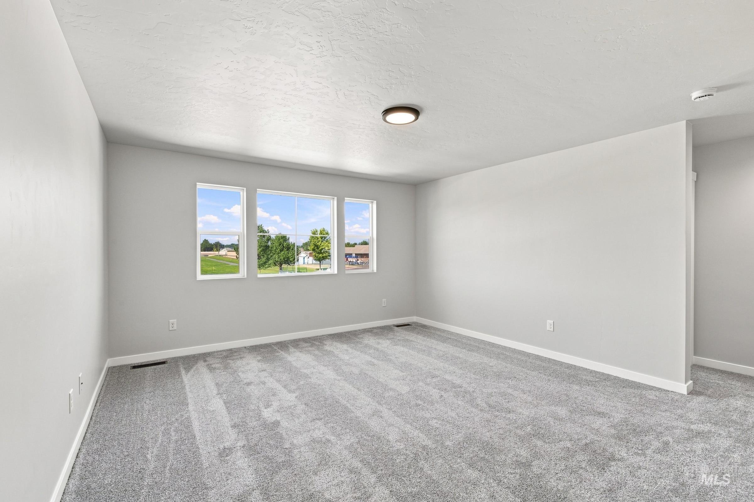 15364 Patriot Ave Property Photo 16