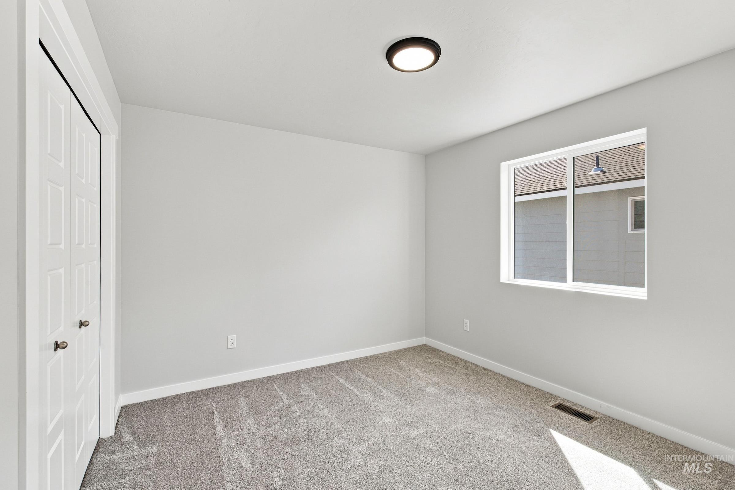 15364 Patriot Ave Property Photo 21