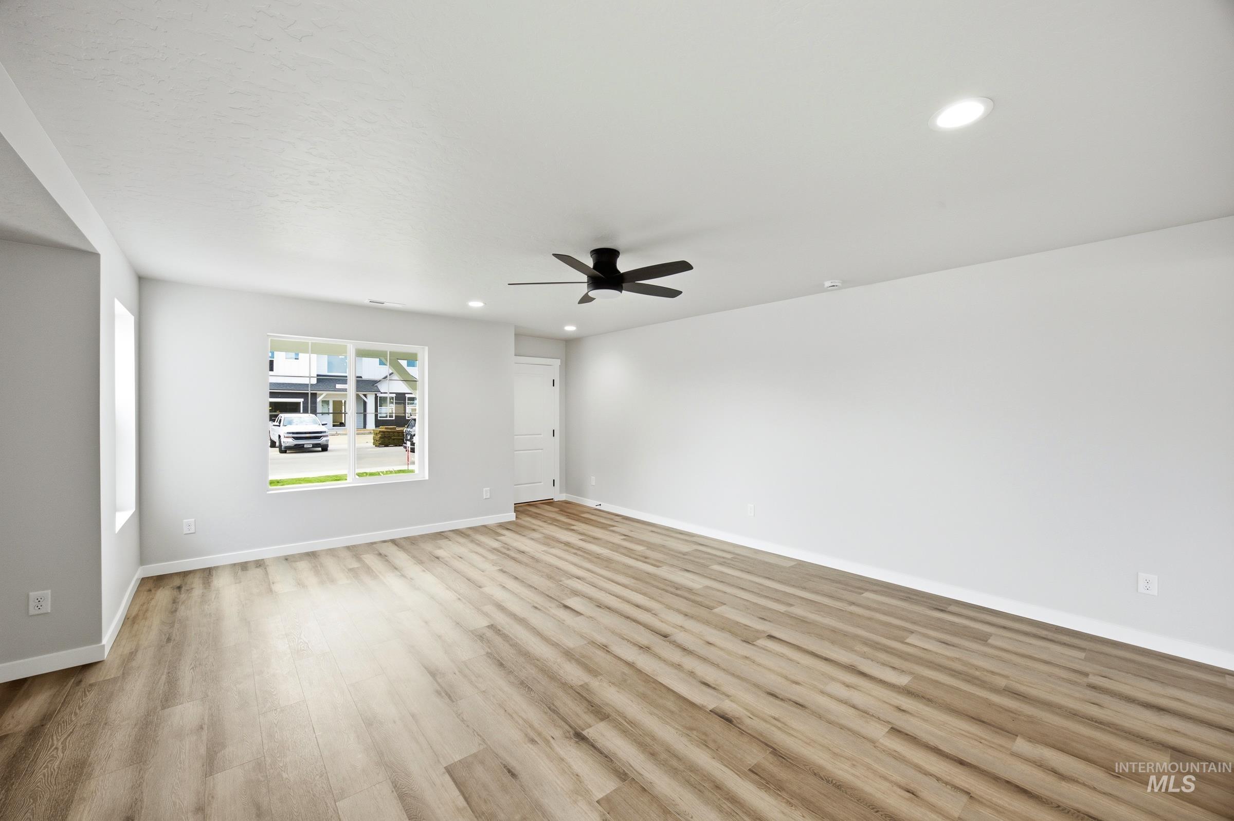 12682 Kinsella St Property Photo 8