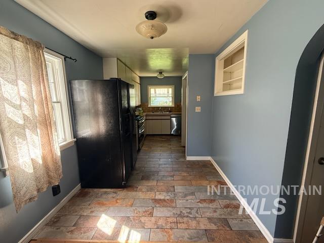 611 17 Ave S Property Photo 3