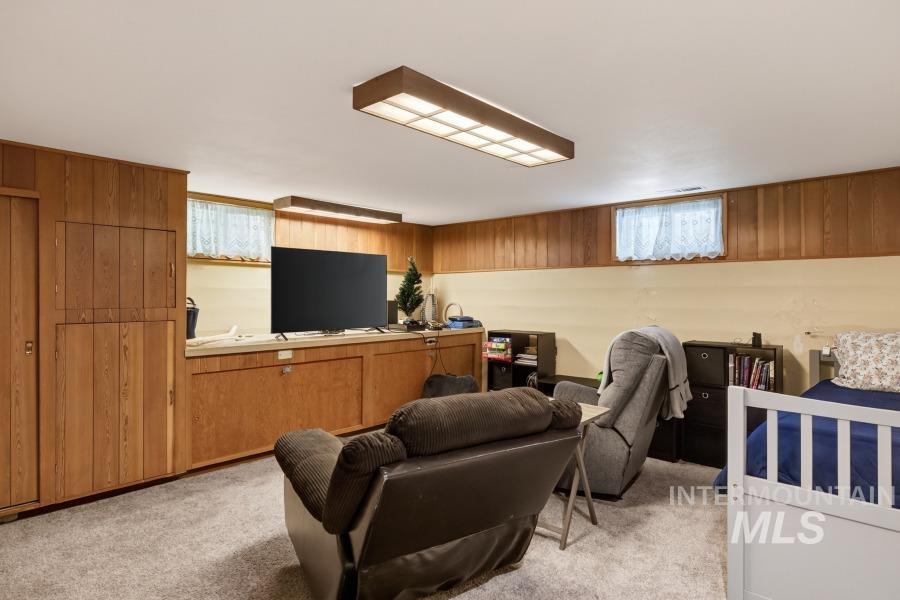721 S Lynn Property Photo 33