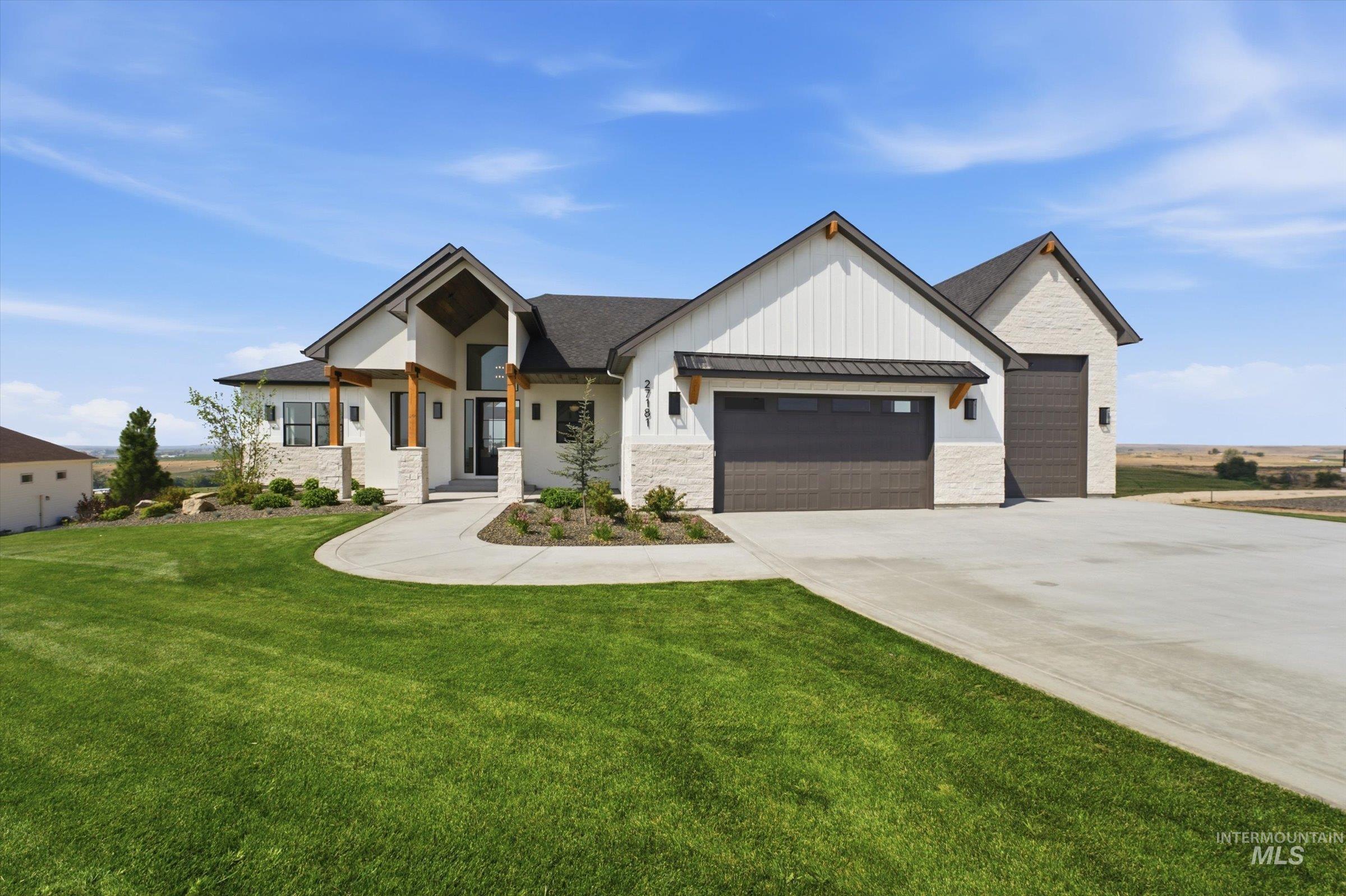 27181 Iron Horse Dr Property Photo 1