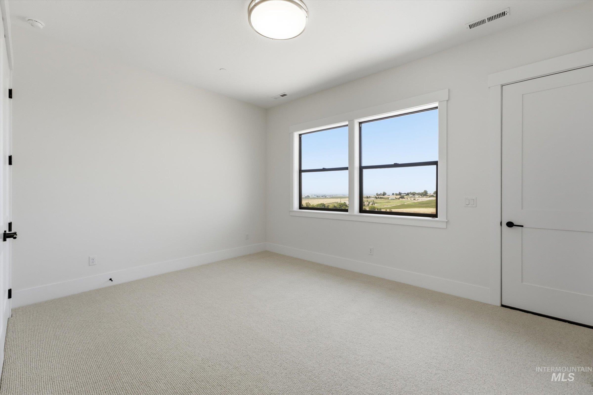 27181 Iron Horse Dr Property Photo 28
