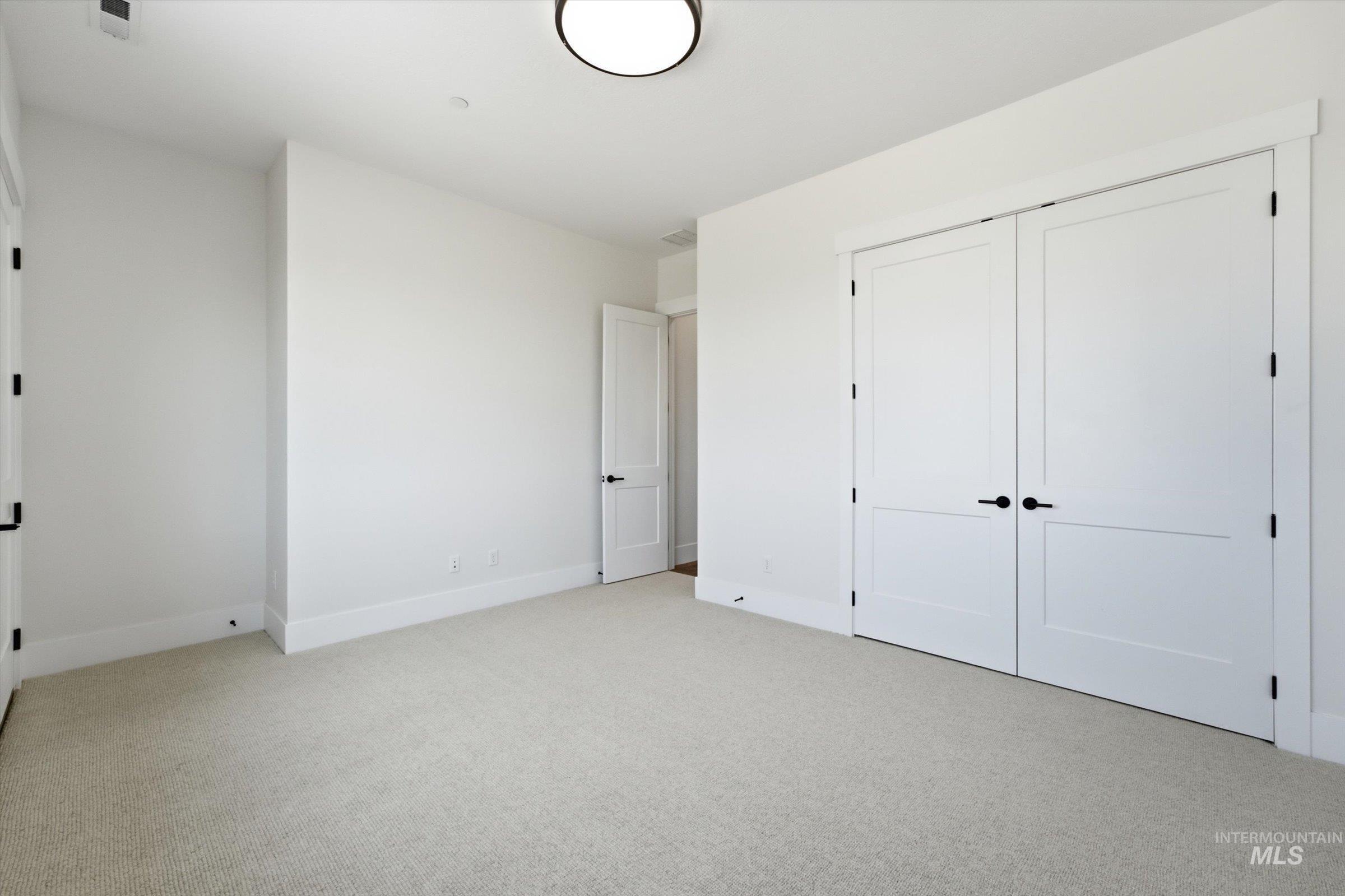 27181 Iron Horse Dr Property Photo 29
