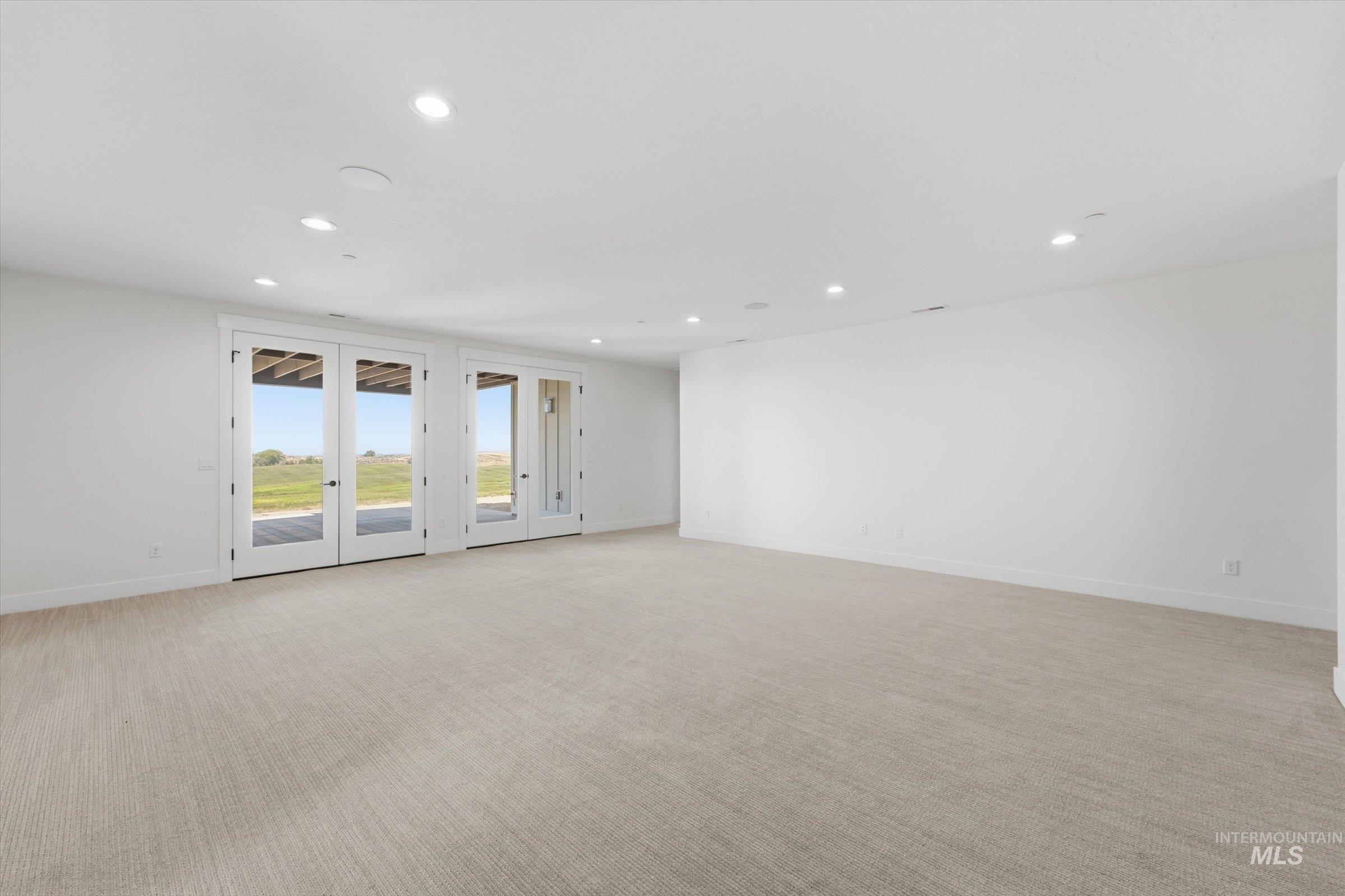 27181 Iron Horse Dr Property Photo 30