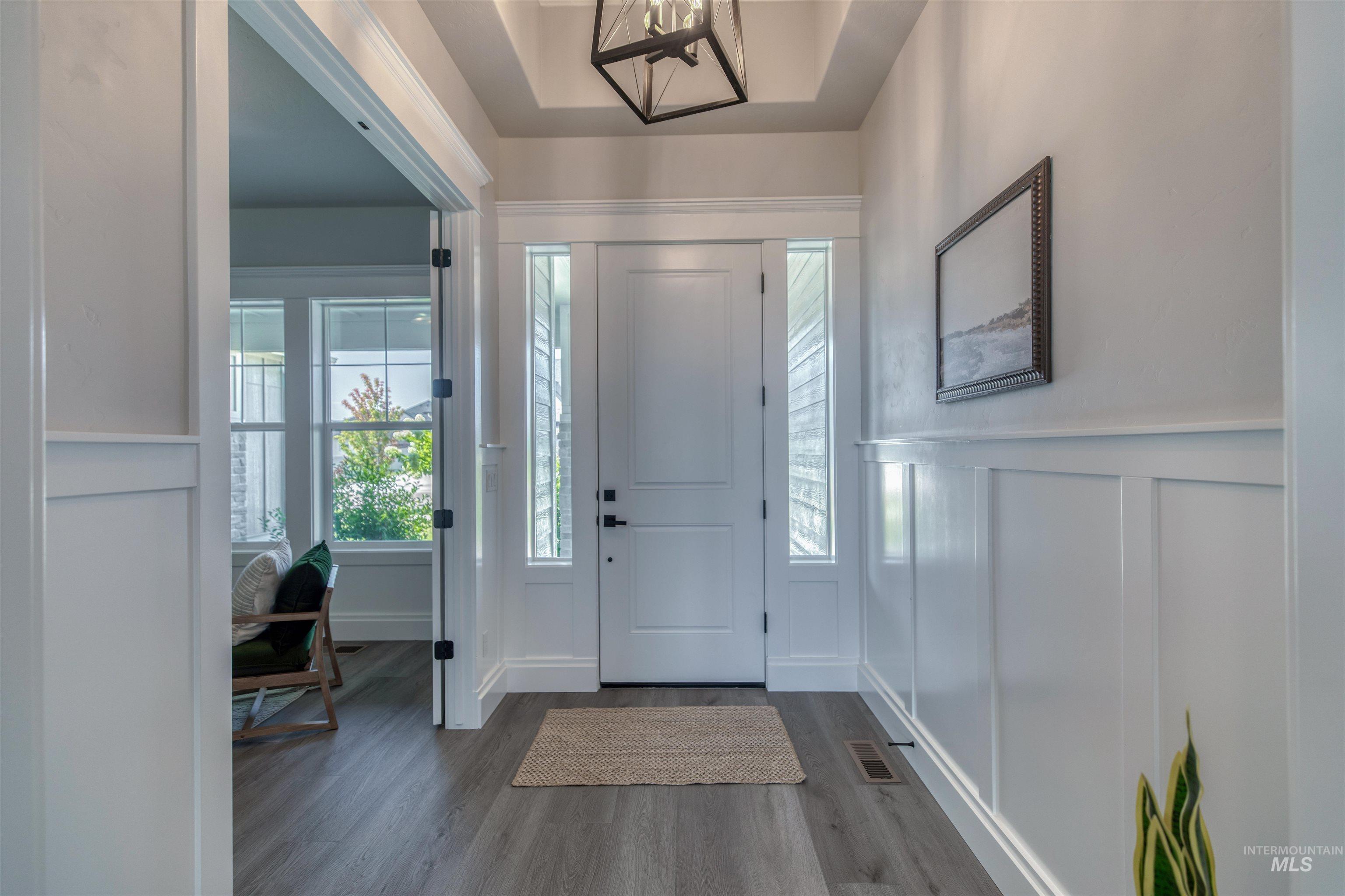 3096 Wingspan Way Property Photo 5