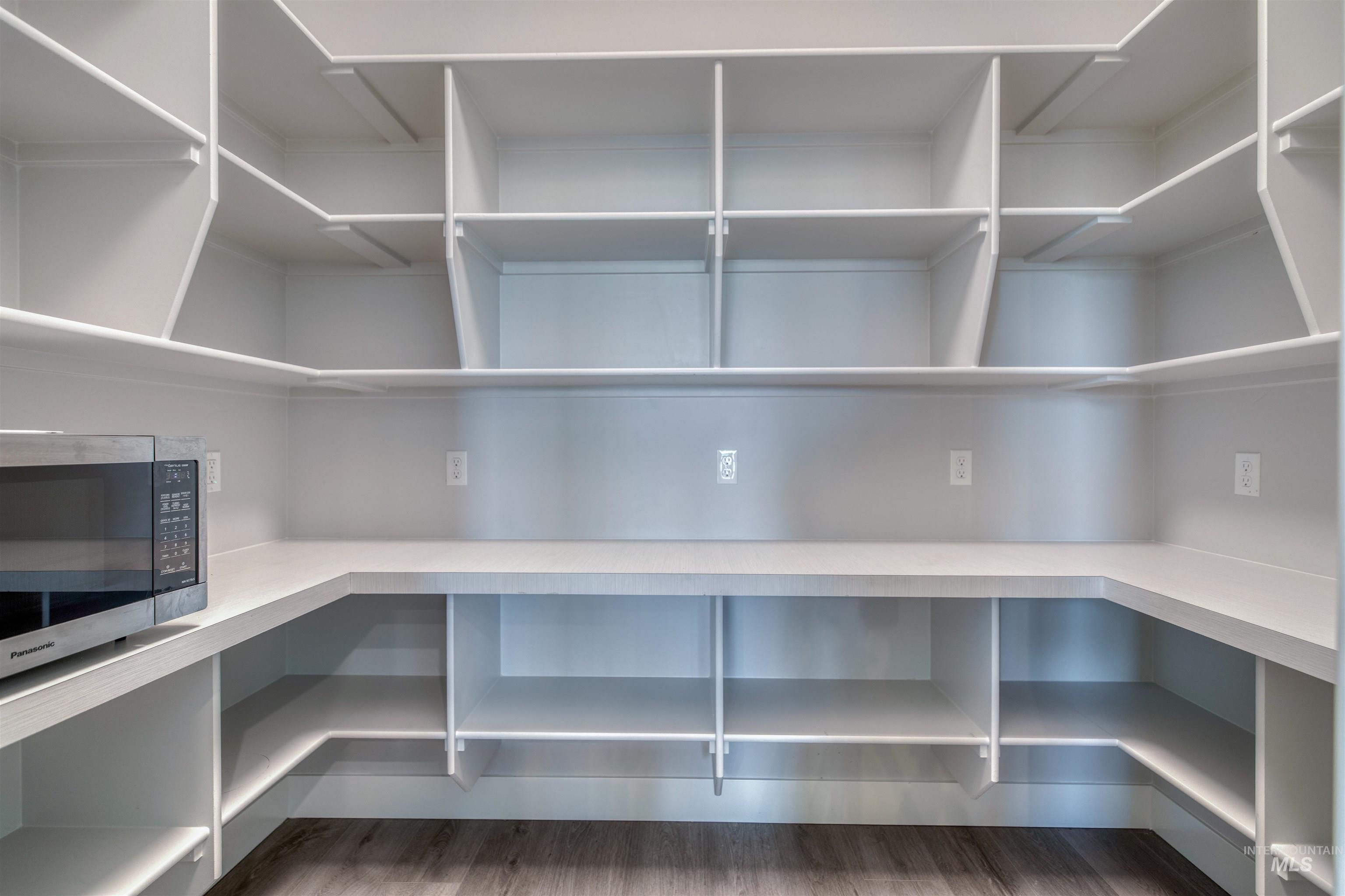 3096 Wingspan Way Property Photo 14
