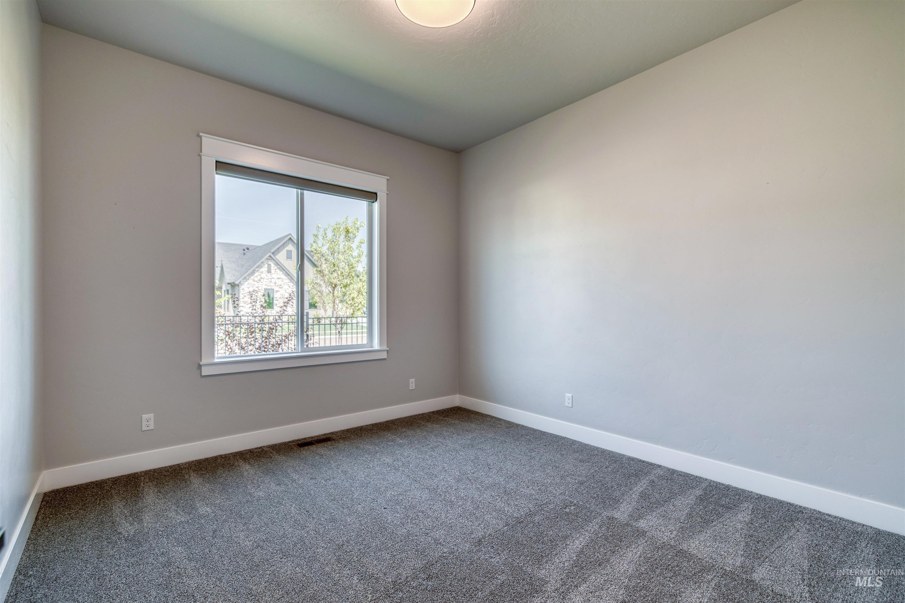 3096 Wingspan Way Property Photo 25