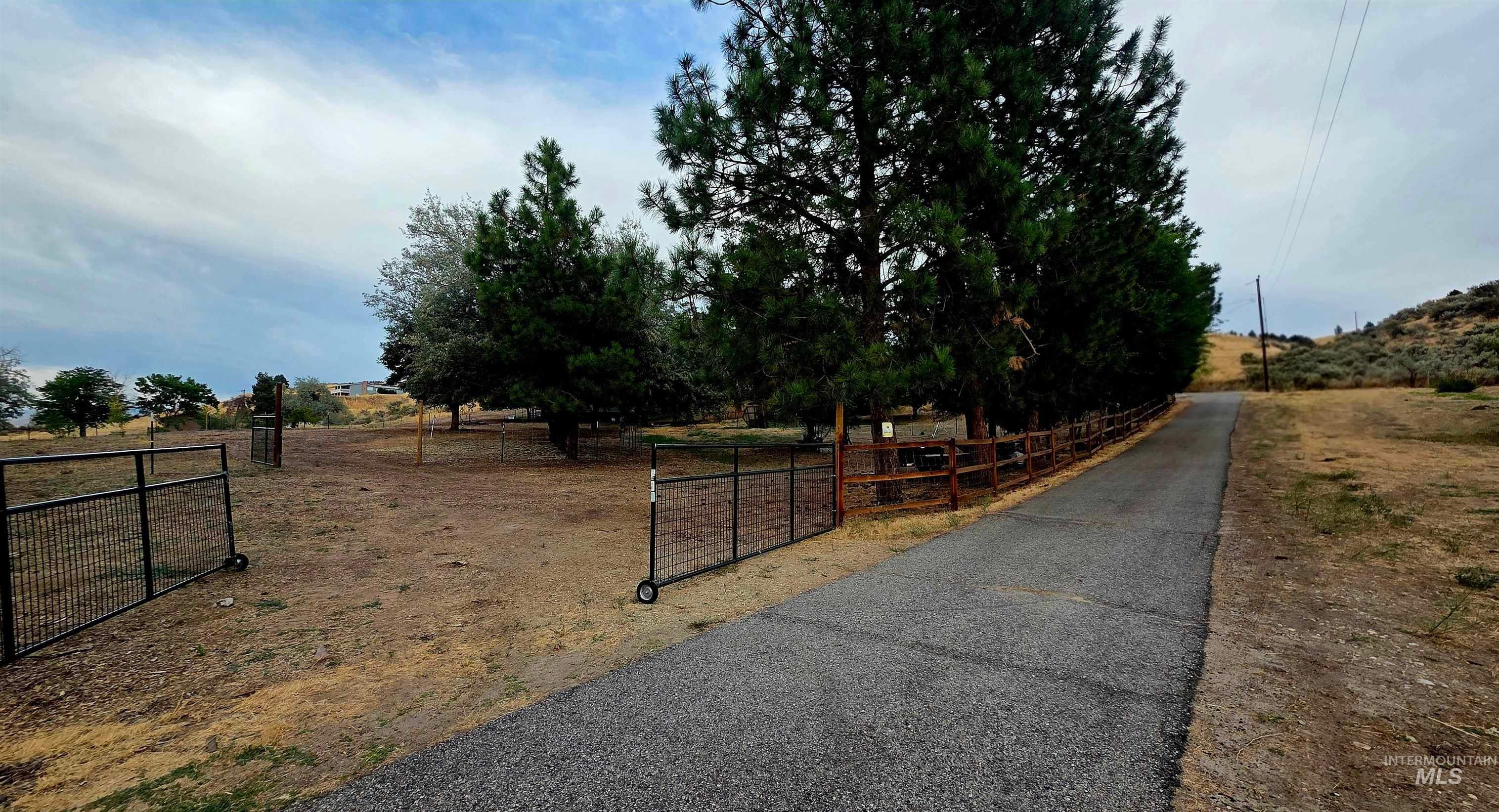 13100 N Horseshoe Bend Rd Property Photo 5