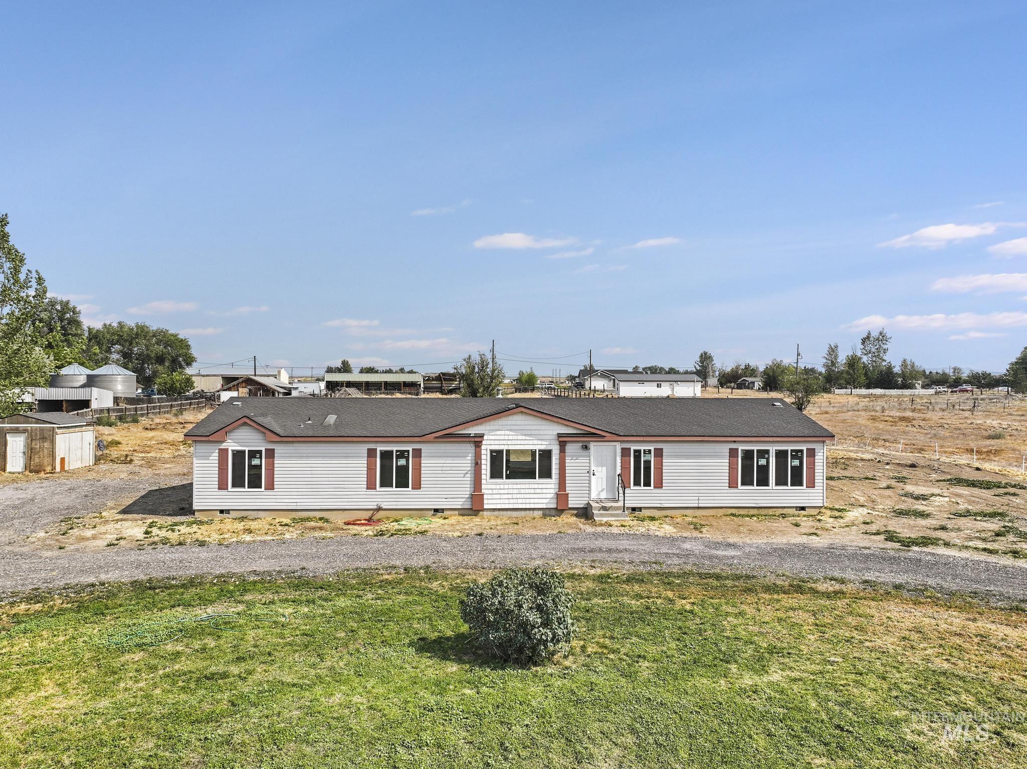 60 E 590 N Property Photo 2