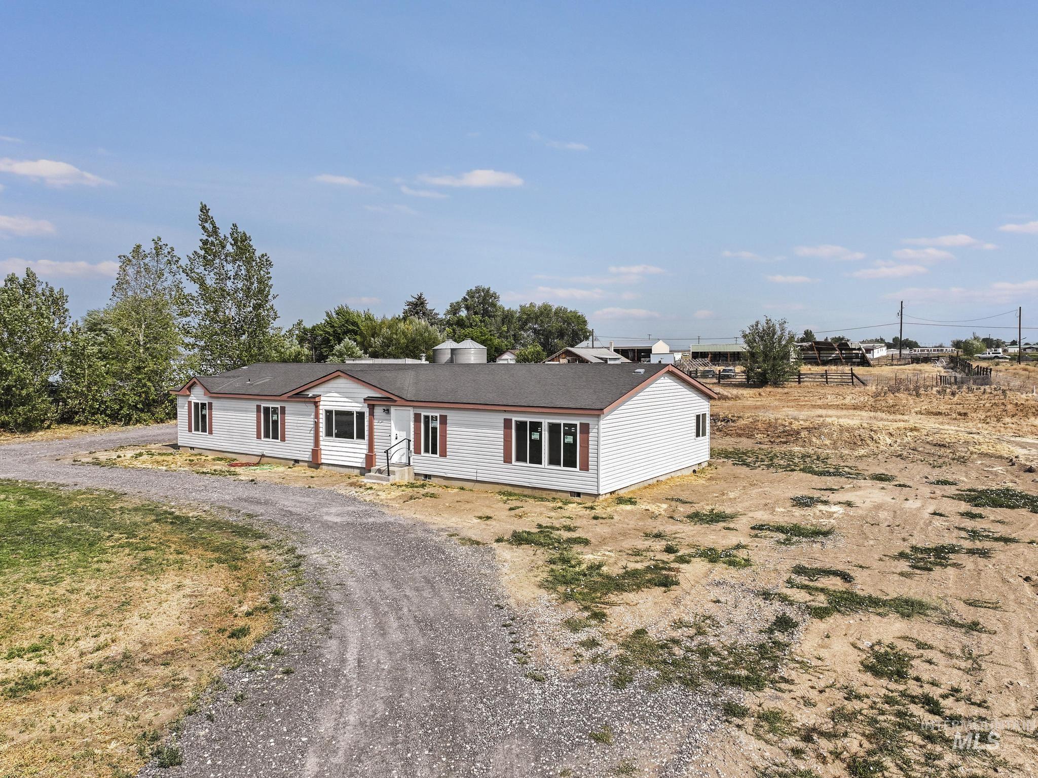 60 E 590 N Property Photo 4
