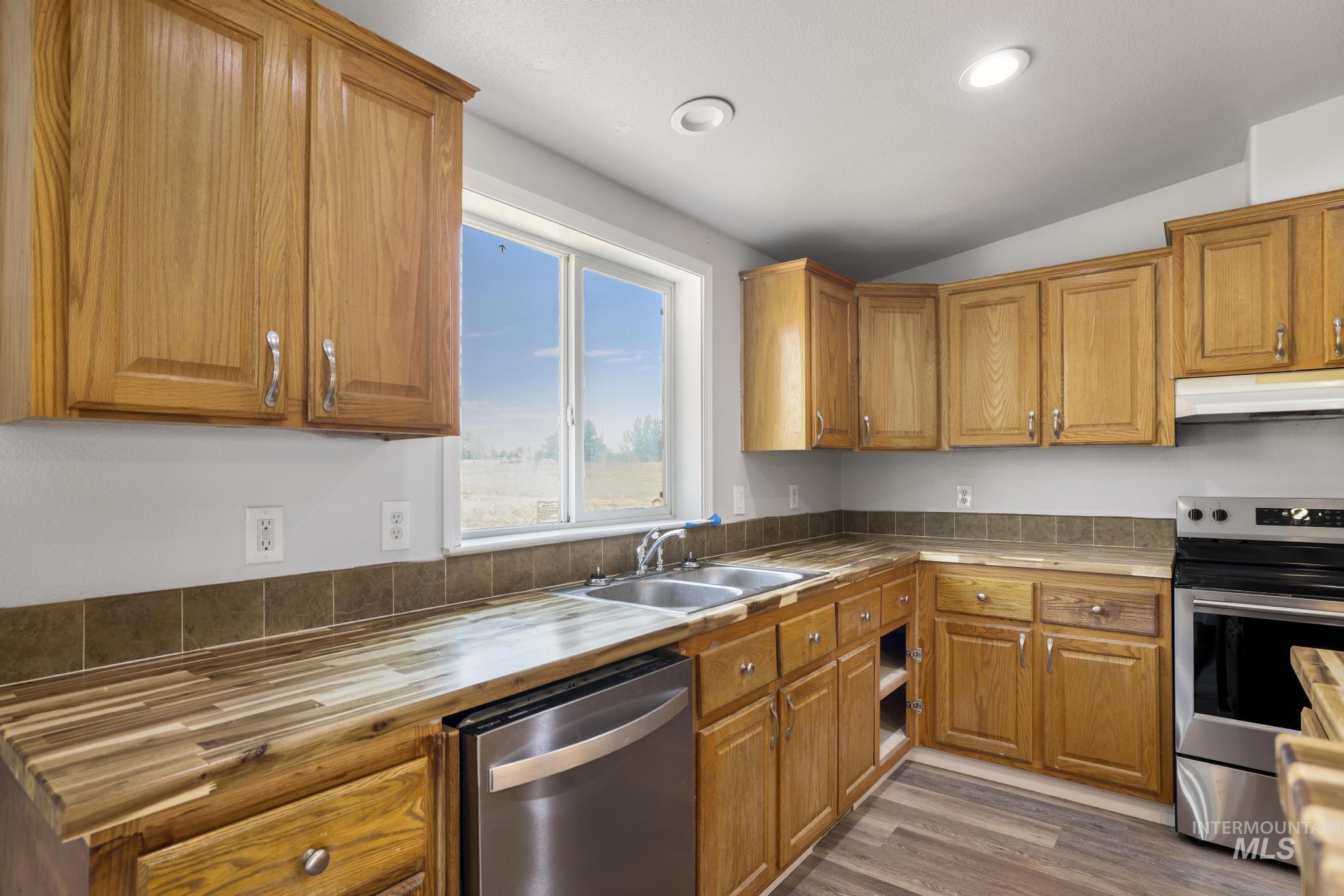 60 E 590 N Property Photo 11