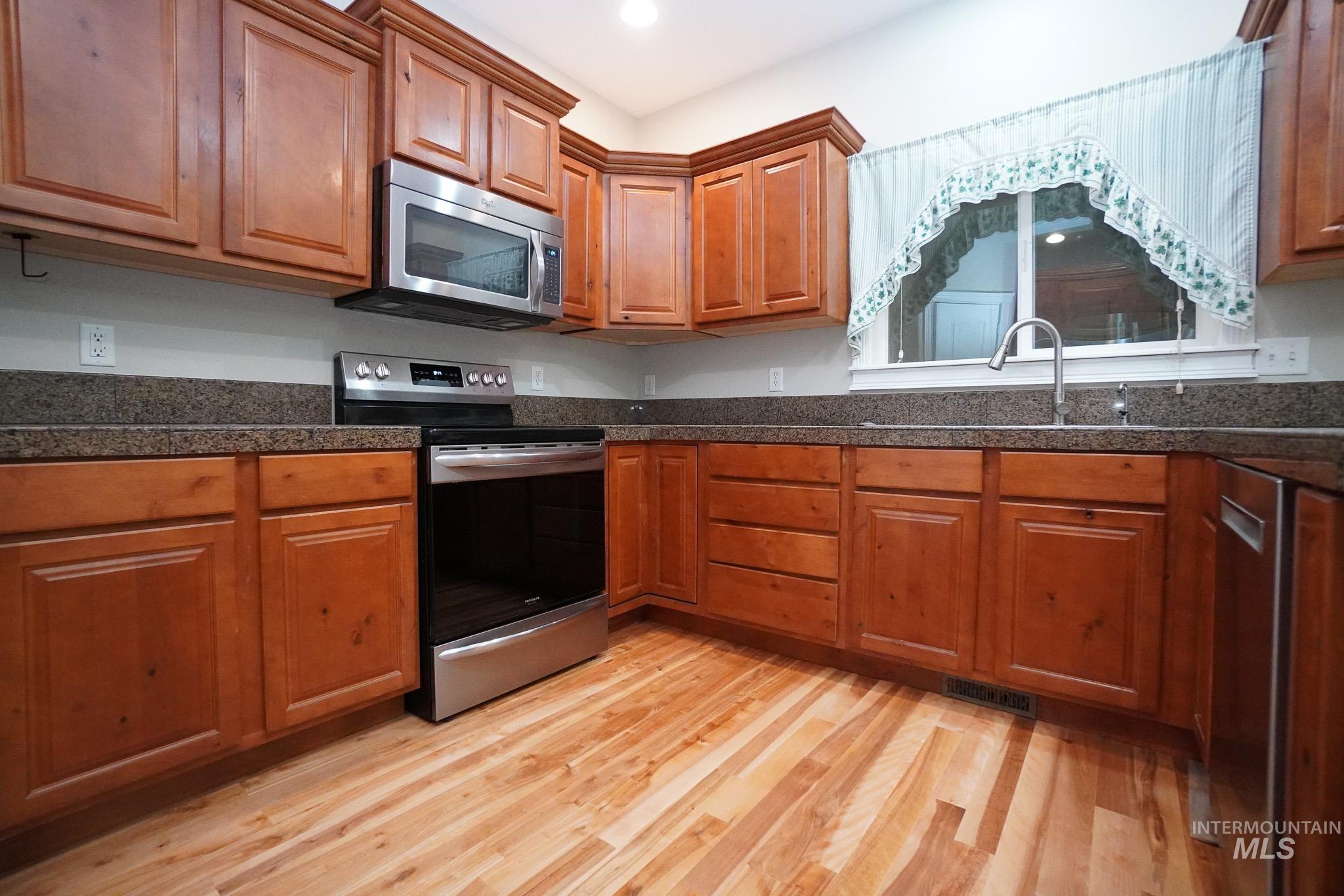 11565 W Zachary Property Photo 5