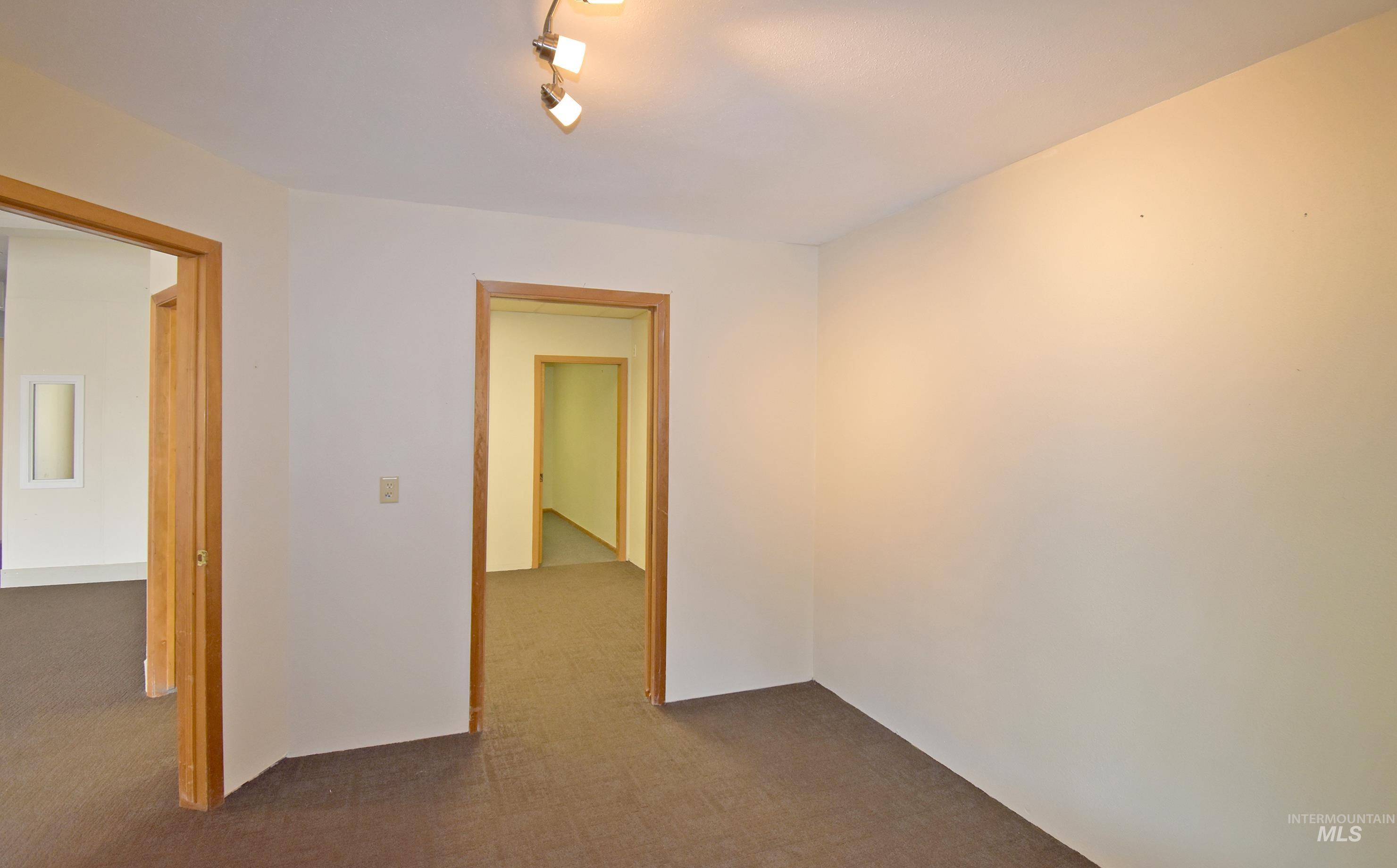 940 6th Street Property Photo 7