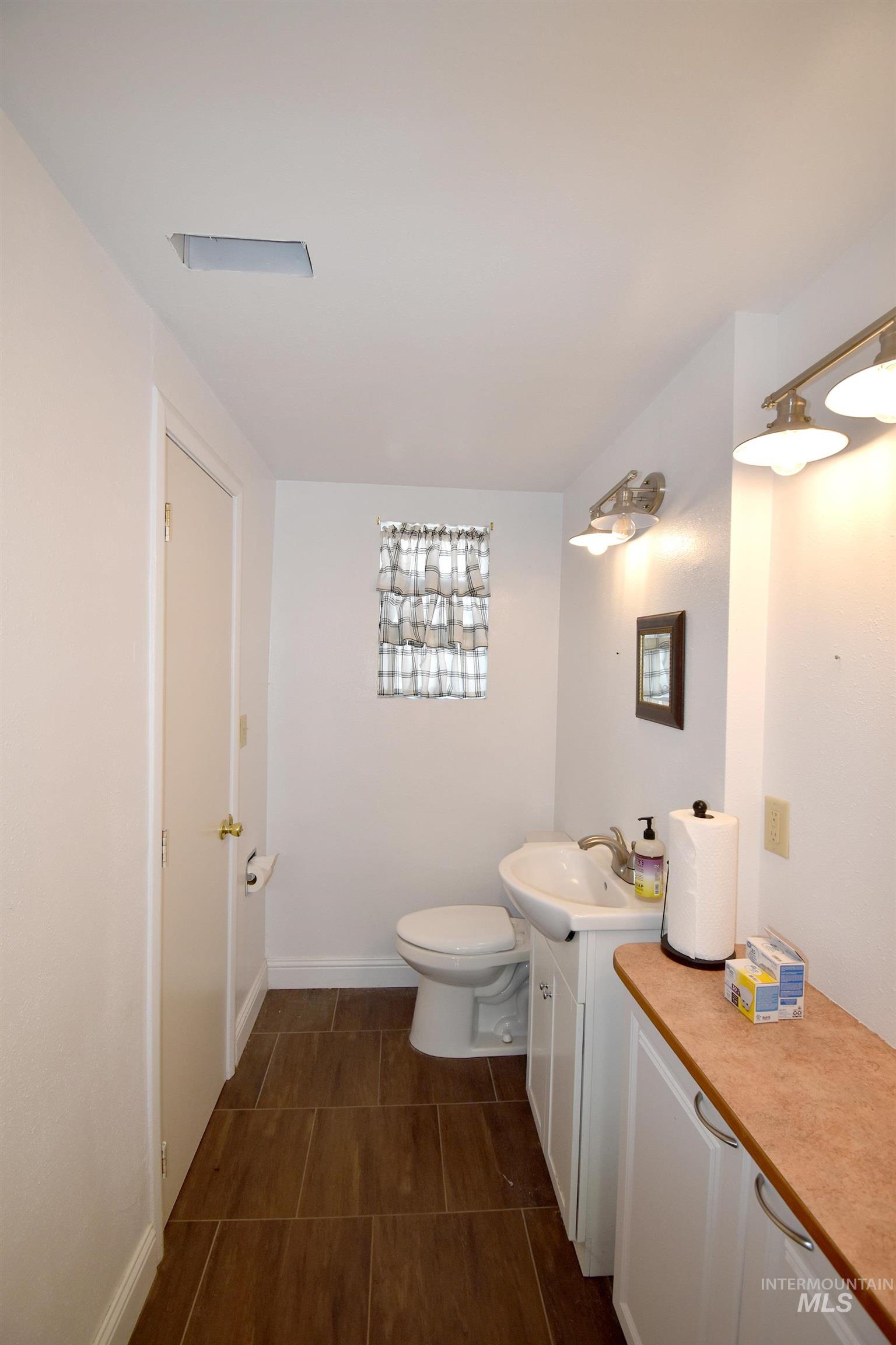 940 6th Street Property Photo 15