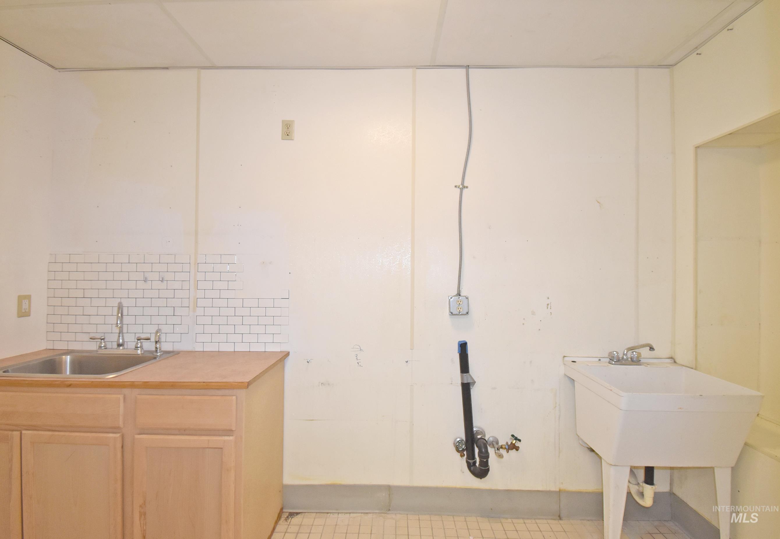 940 6th Street Property Photo 18