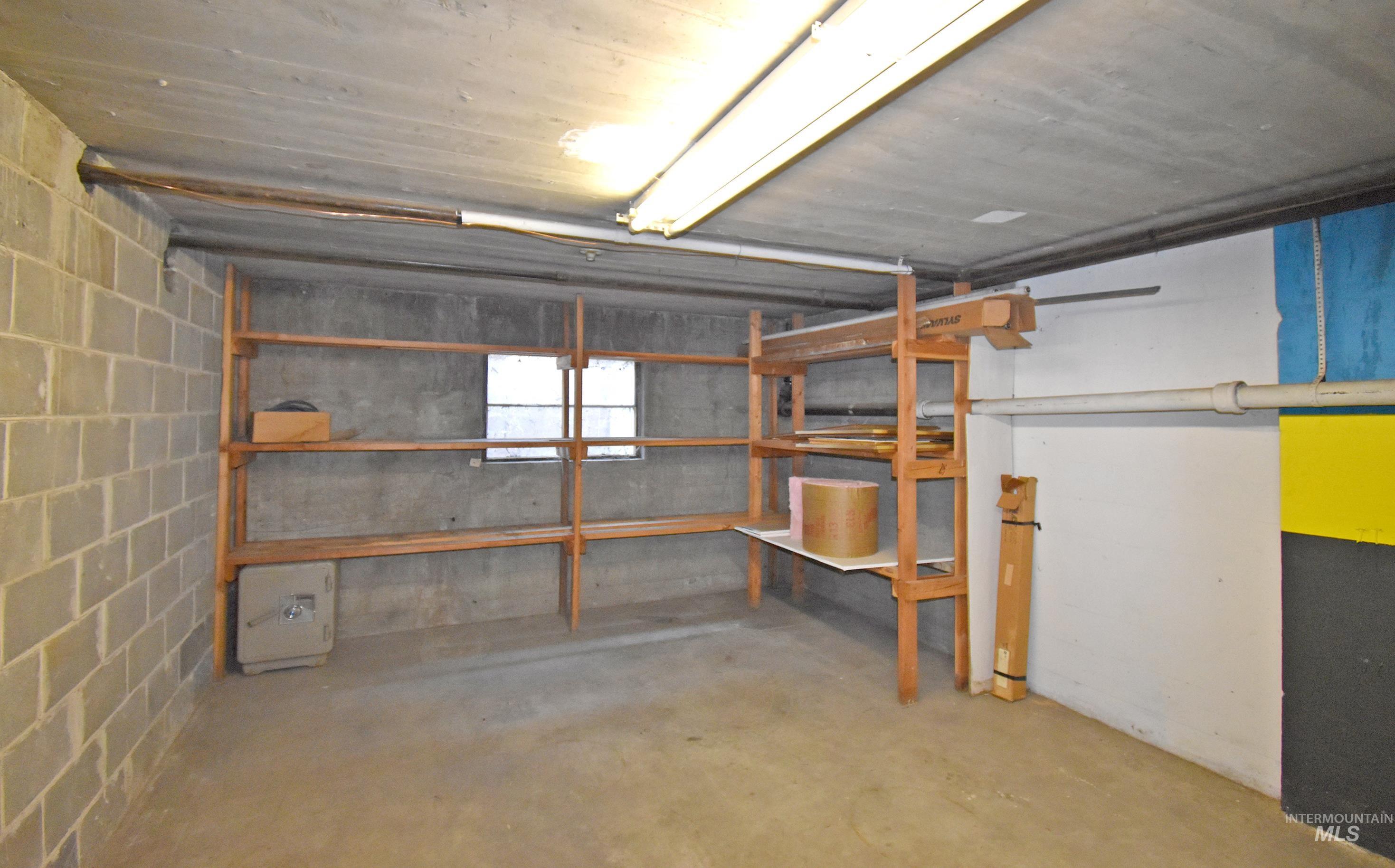 940 6th Street Property Photo 23