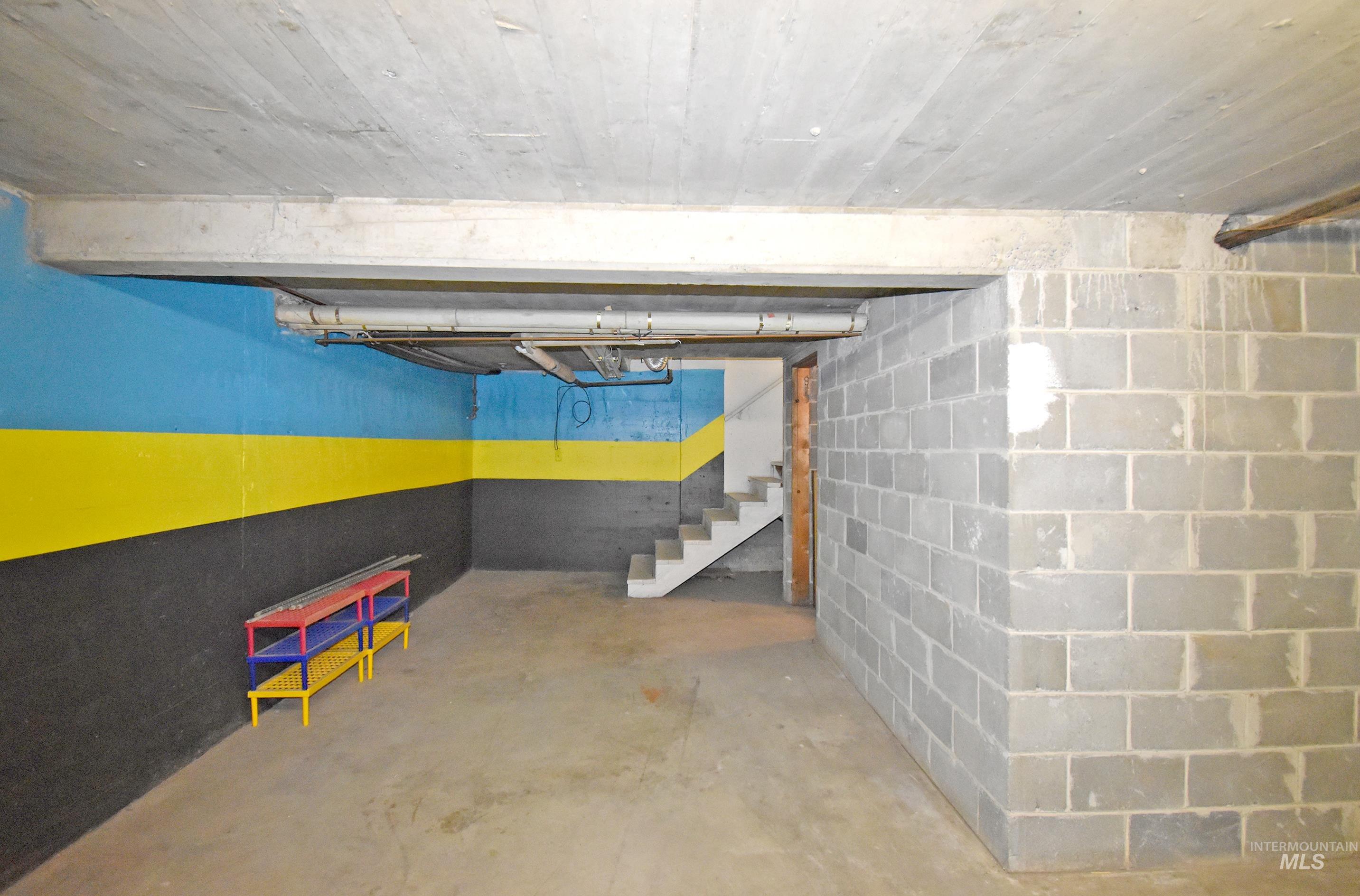 940 6th Street Property Photo 24