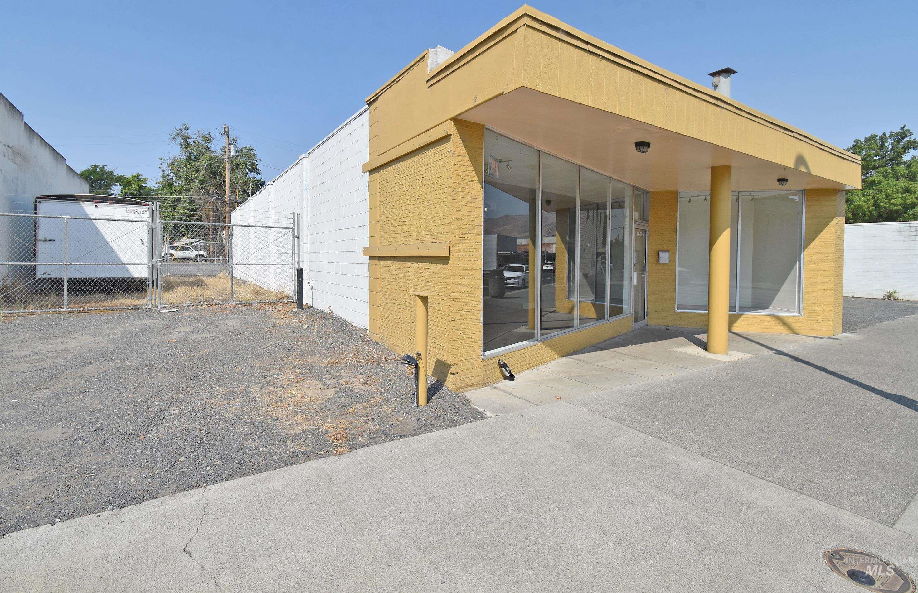 940 6th Street Property Photo 27